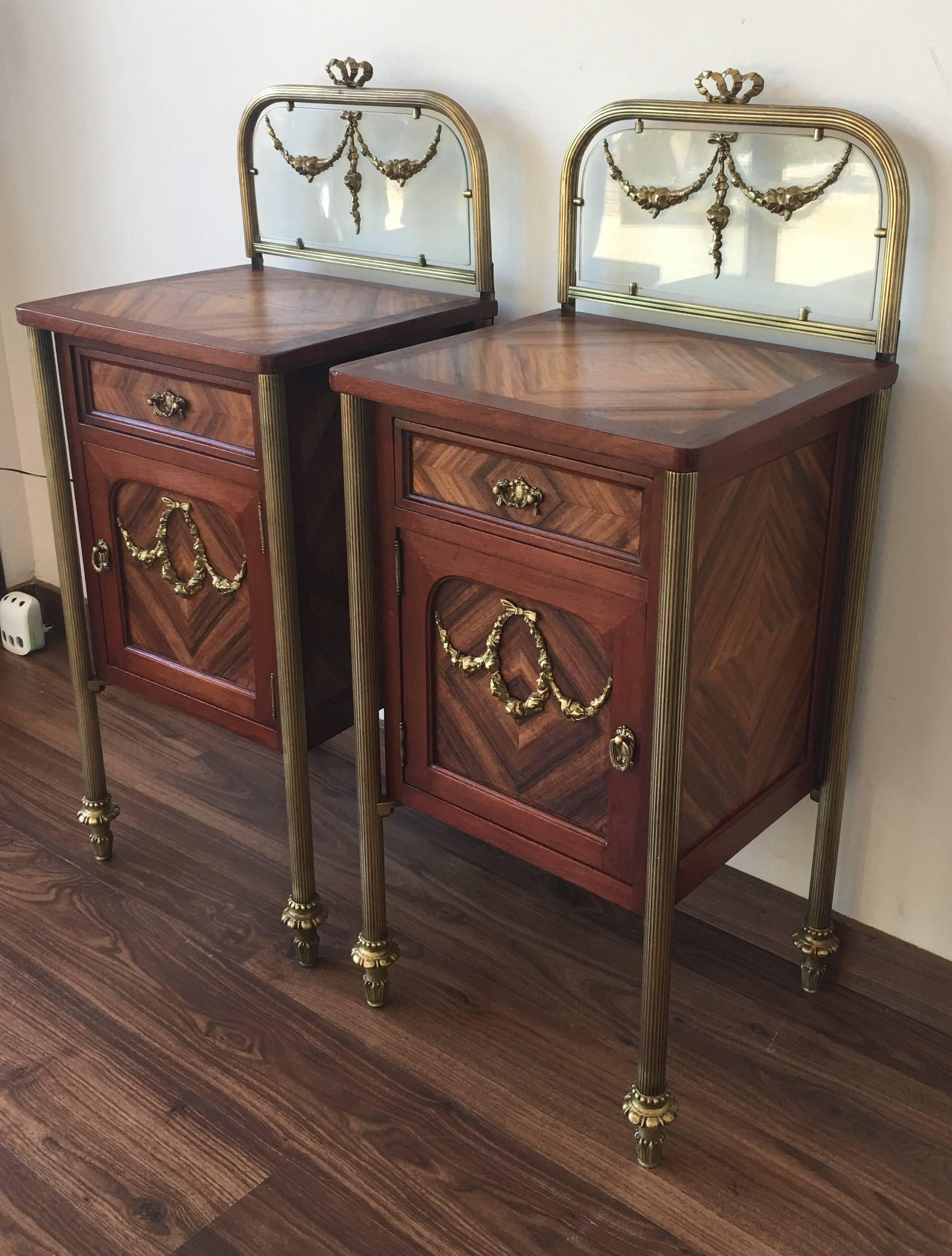 French Pair of Marquetry Art Deco Nightstands with Glass Crest and Bronze Legs