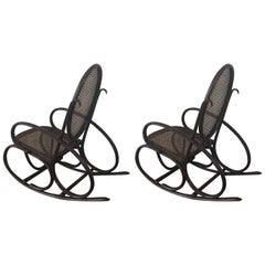Retro Midcentury Elegant Rattan Pair of Rocking Chairs in the Thonet Style