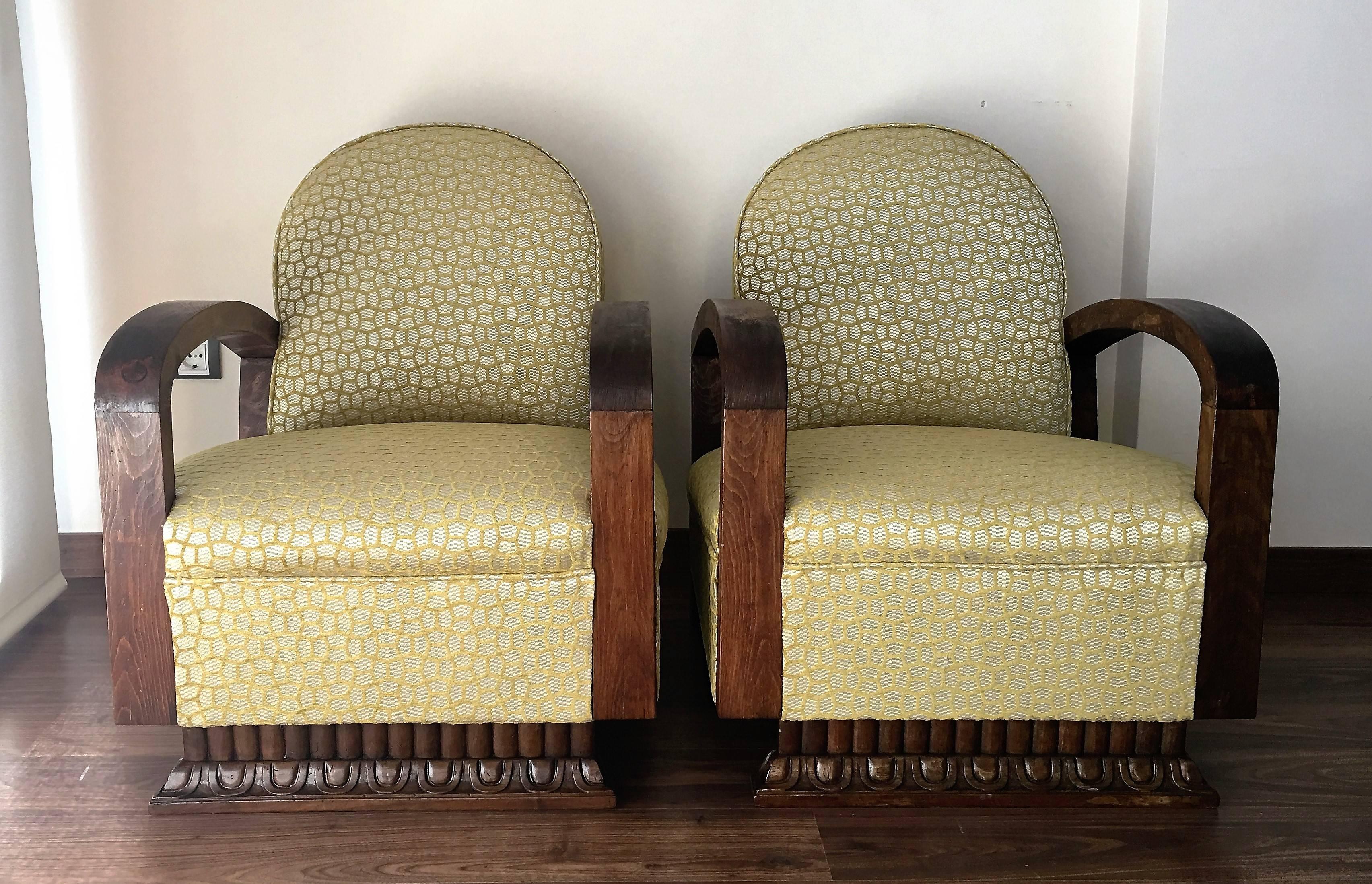 Pair of midcentury armchairs Art Deco style.
New upholstered of Lizzo, Italy.
Very comfortable and elegant style.