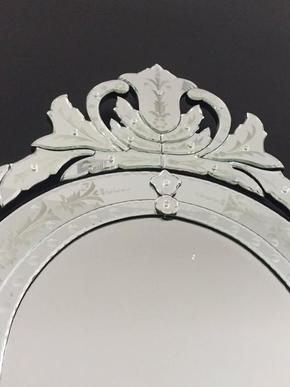 Venetian Mirror With Ornate Crest
