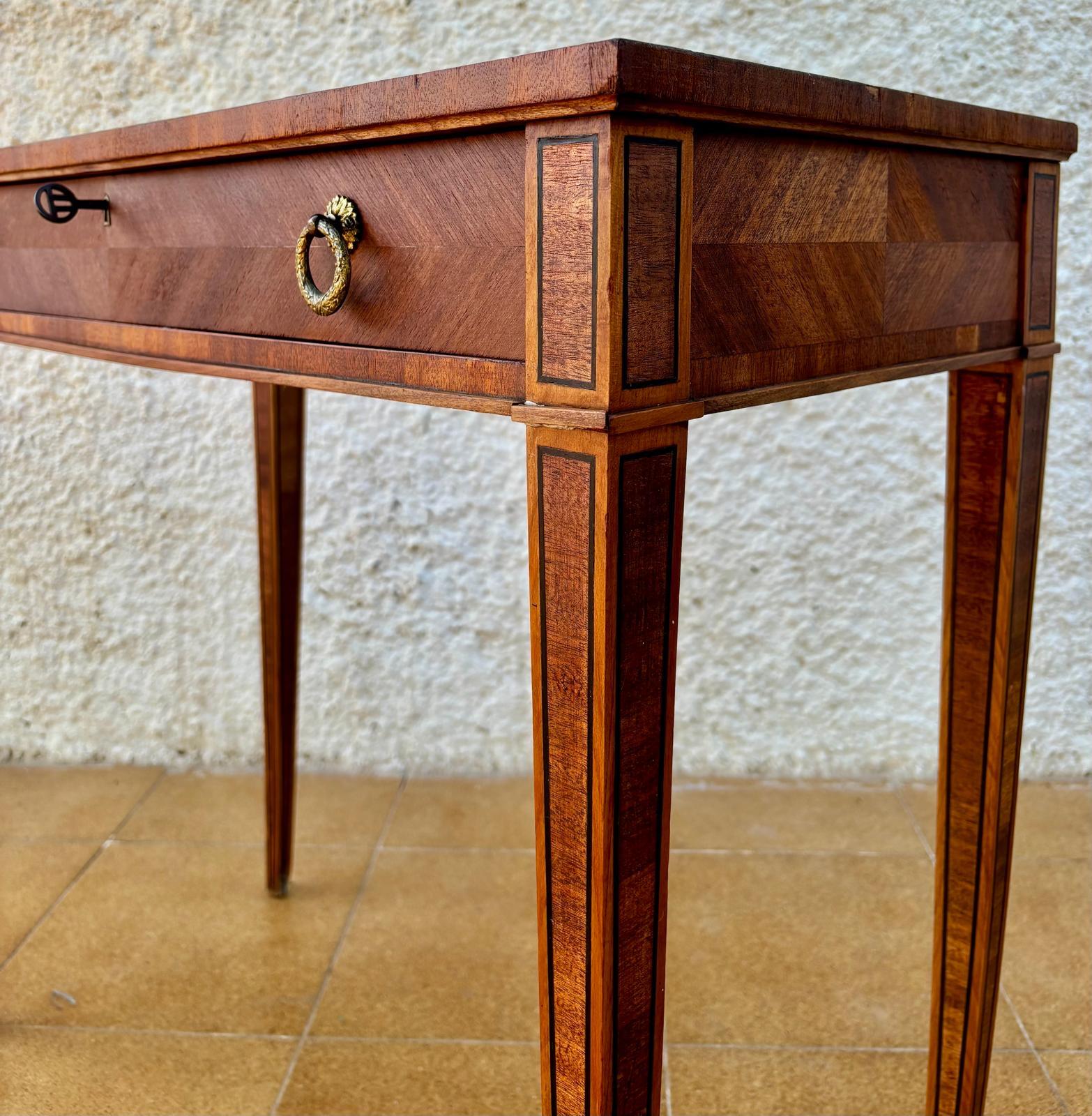 French Walnut Veneer Table, 1940s For Sale 2