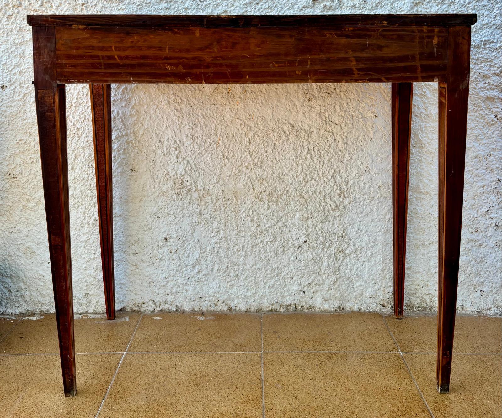 20th Century French Walnut Veneer Table, 1940s For Sale