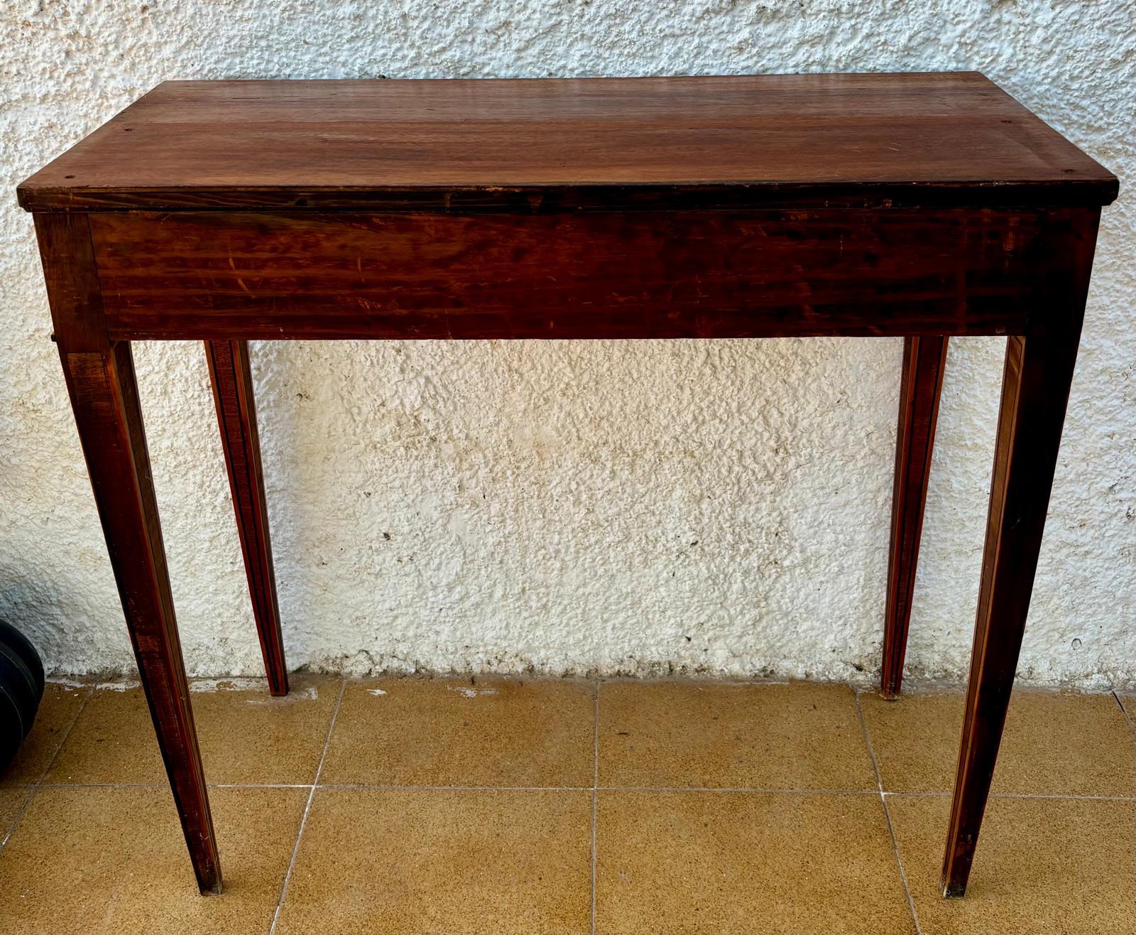 French Walnut Veneer Table, 1940s For Sale 1