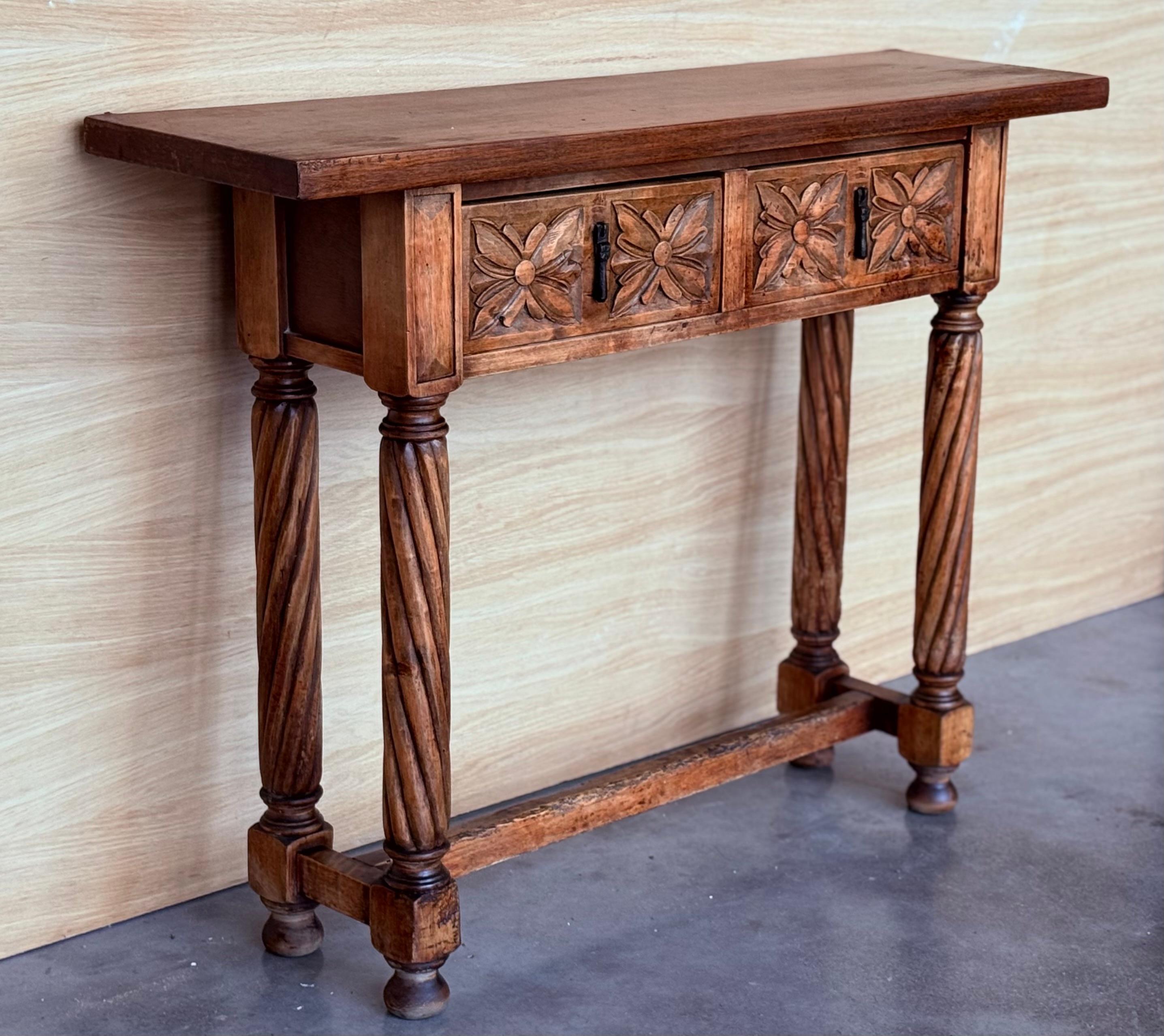 Early 20th Narrow Catalan Spanish Carved Walnut Console Table with Two Drawers In Good Condition For Sale In Miami, FL
