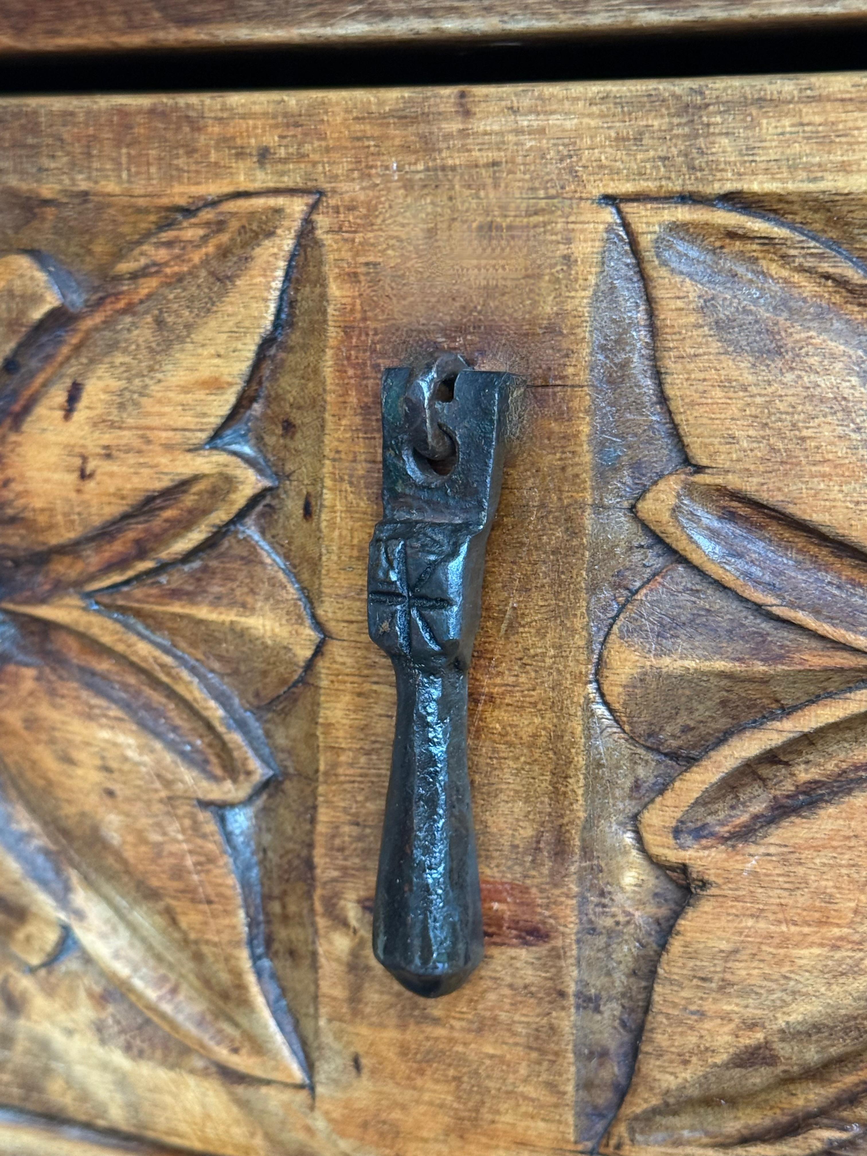 Early 20th Narrow Catalan Spanish Carved Walnut Console Table with Two Drawers For Sale 2