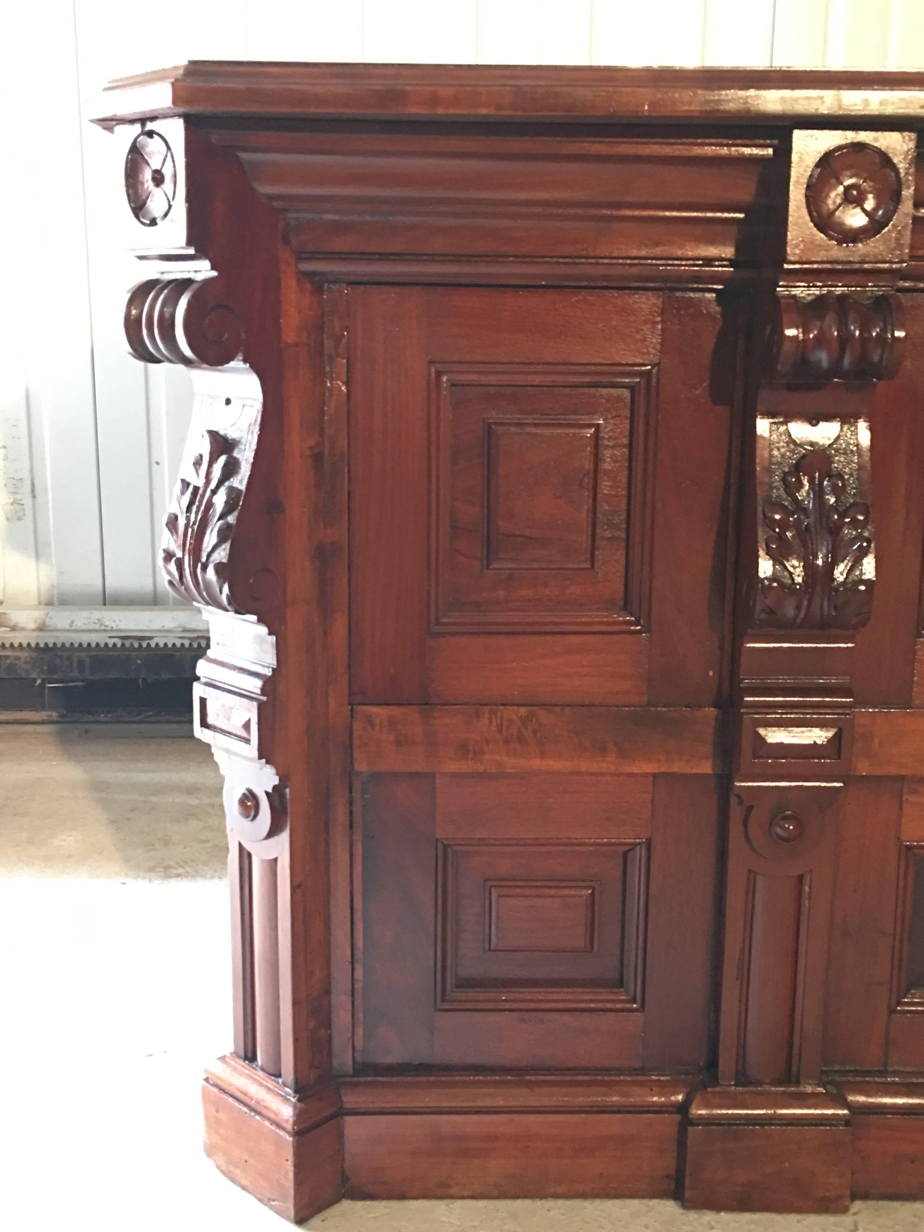 19th Century Victorian Mahogamy Palm Impresionist Pedestal Desk In Good Condition In Miami, FL