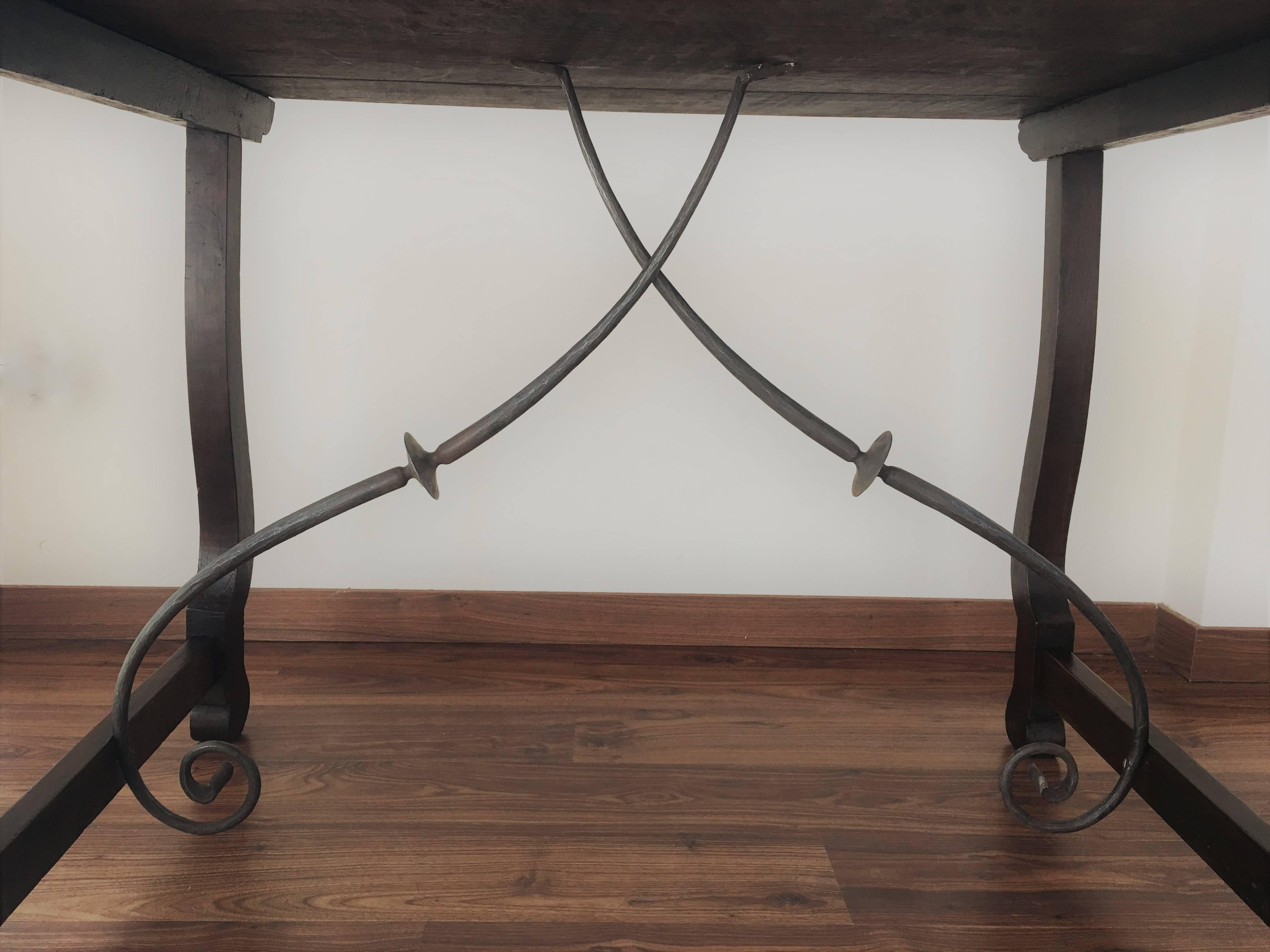 18th Century Spanish Baroque Trestle-Refectory Table on Lyre-Shaped Legs 1