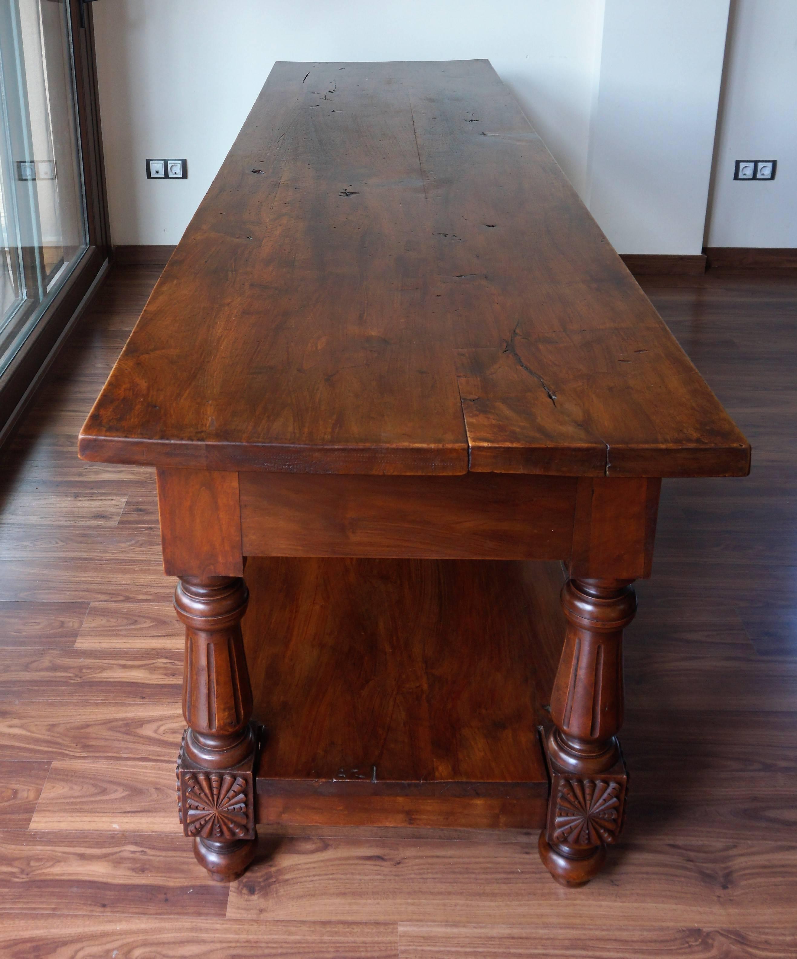 Large 19th Century Spanish Refectory Walnut Farm Draper´s Table or Console In Excellent Condition In Miami, FL