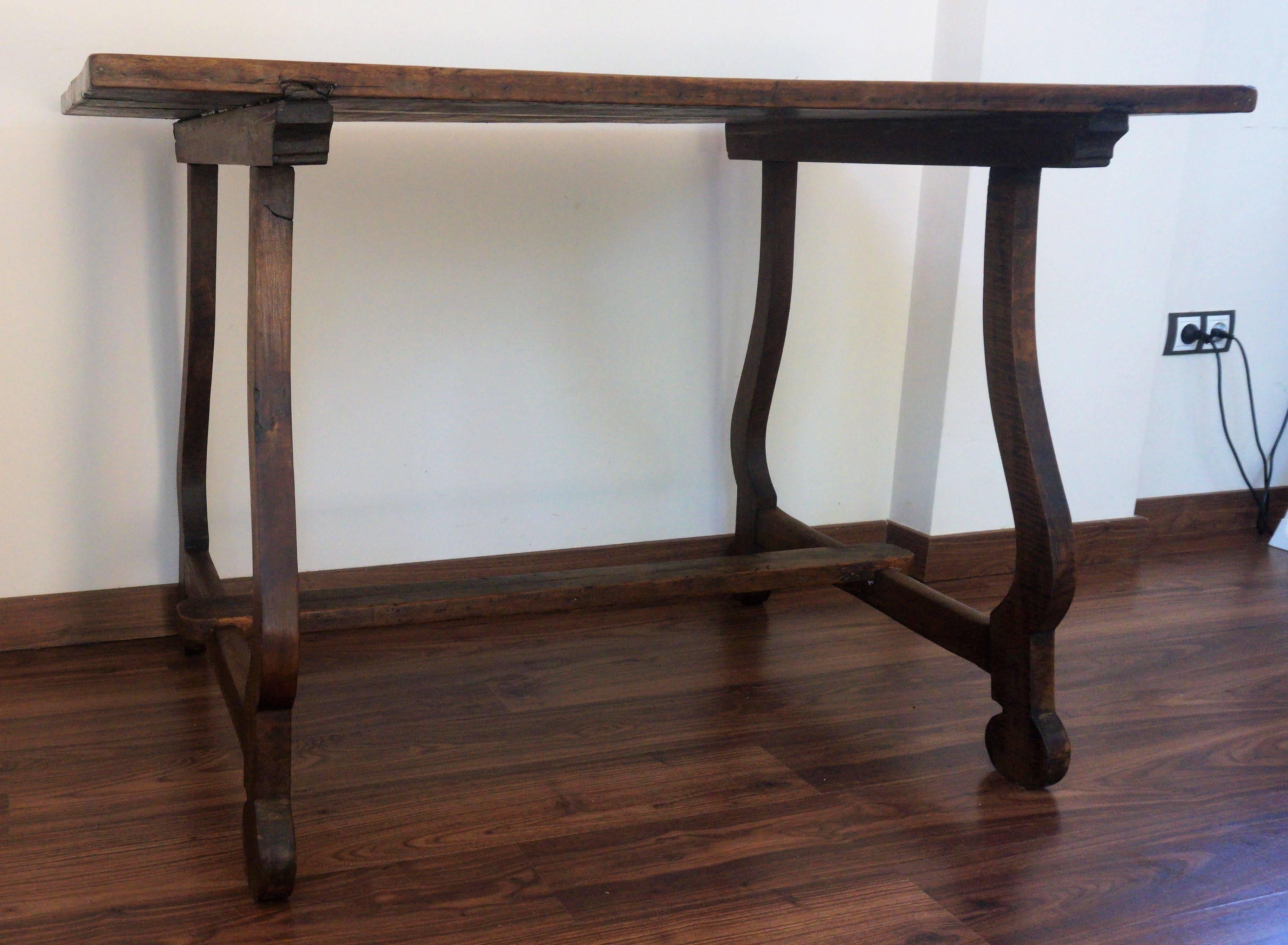 19th Century Spanish Baroque Trestle-Refectory Table on Lyre-Shaped Legs 2