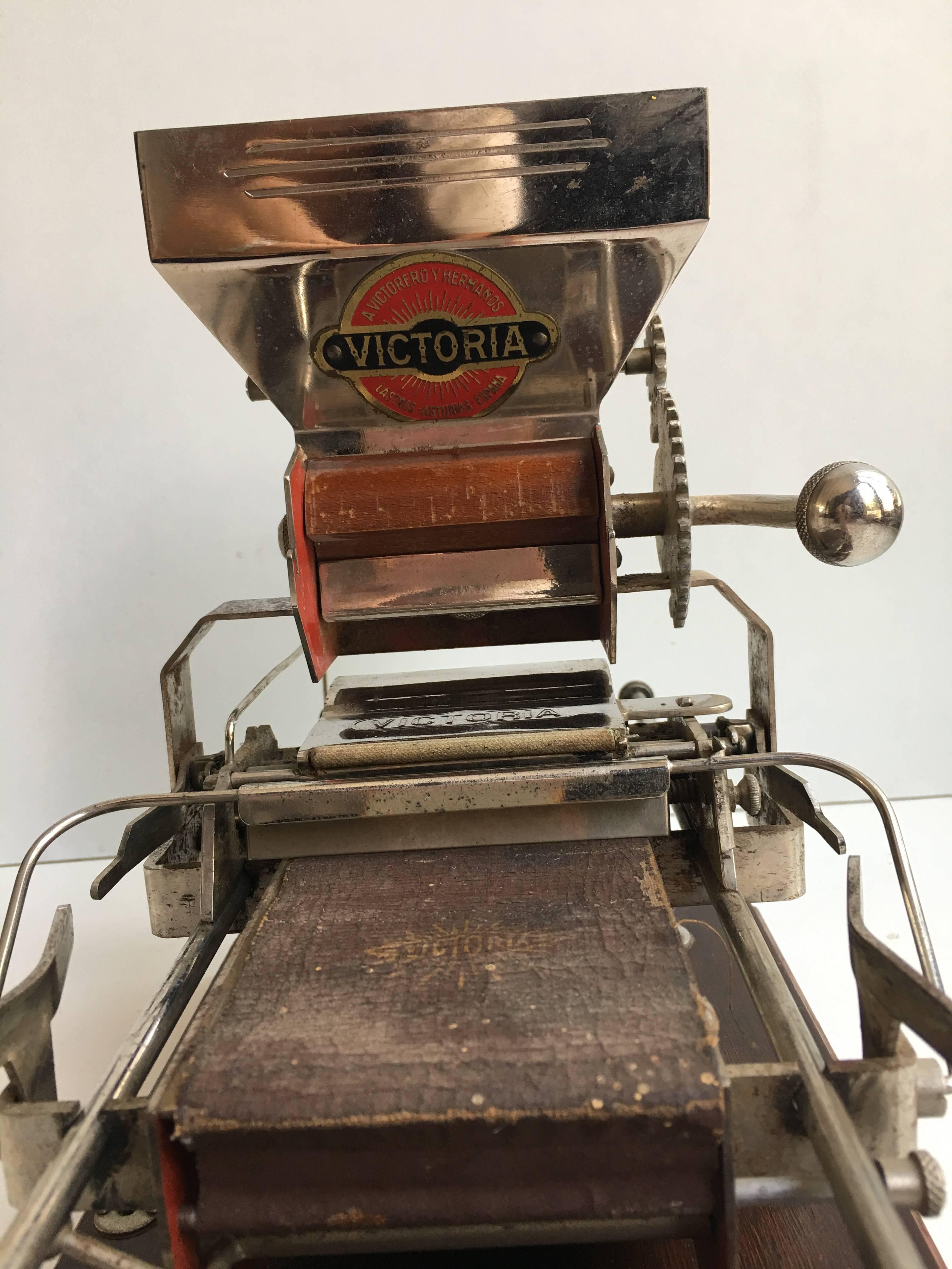 20th Century 1920 Vintage Automatic Machine for Rolling Tobacco