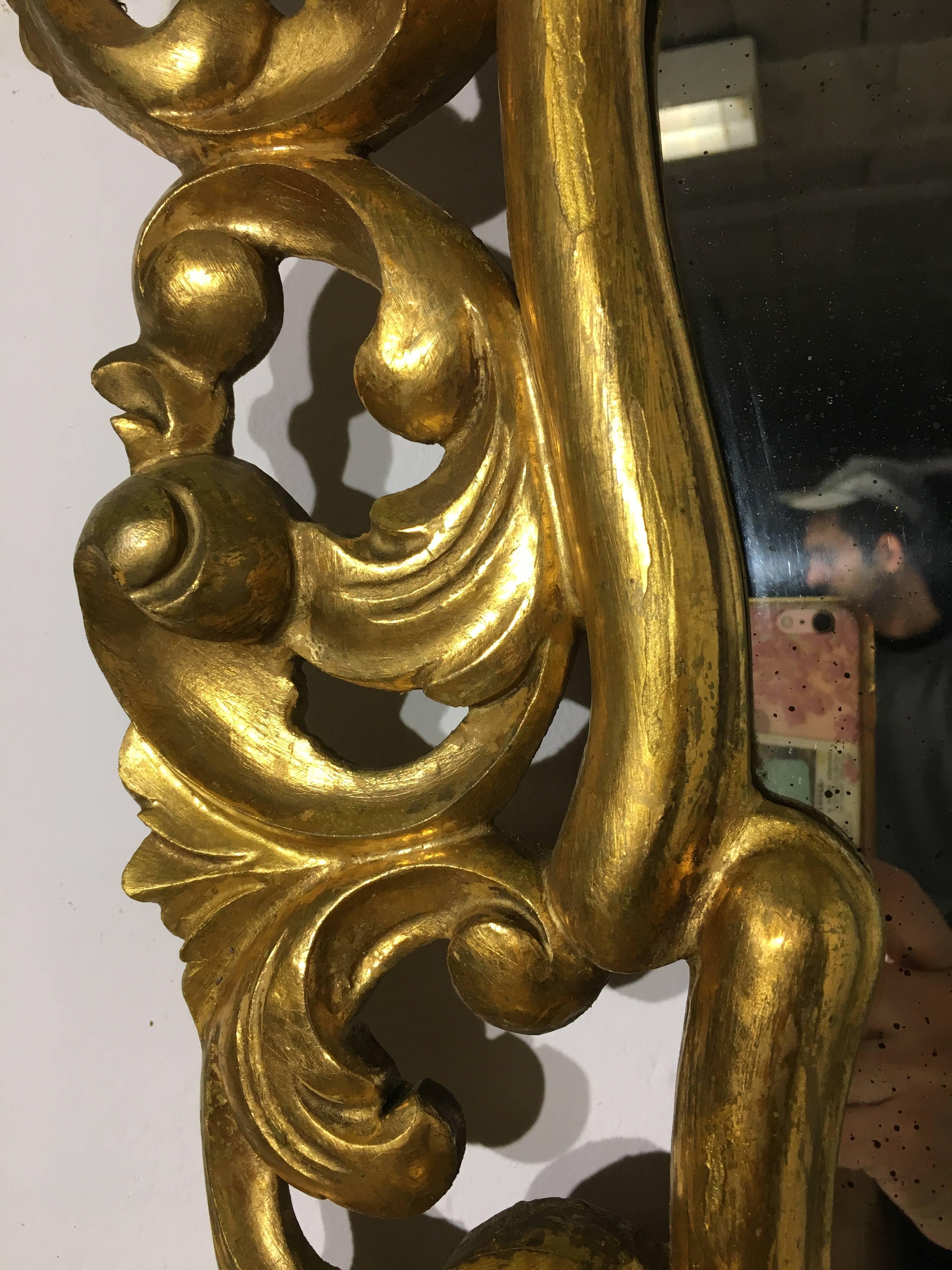 Miroir rectangulaire en bois doré sculpté de la période de l'Empire français du 19e siècle  Excellent état - En vente à Miami, FL