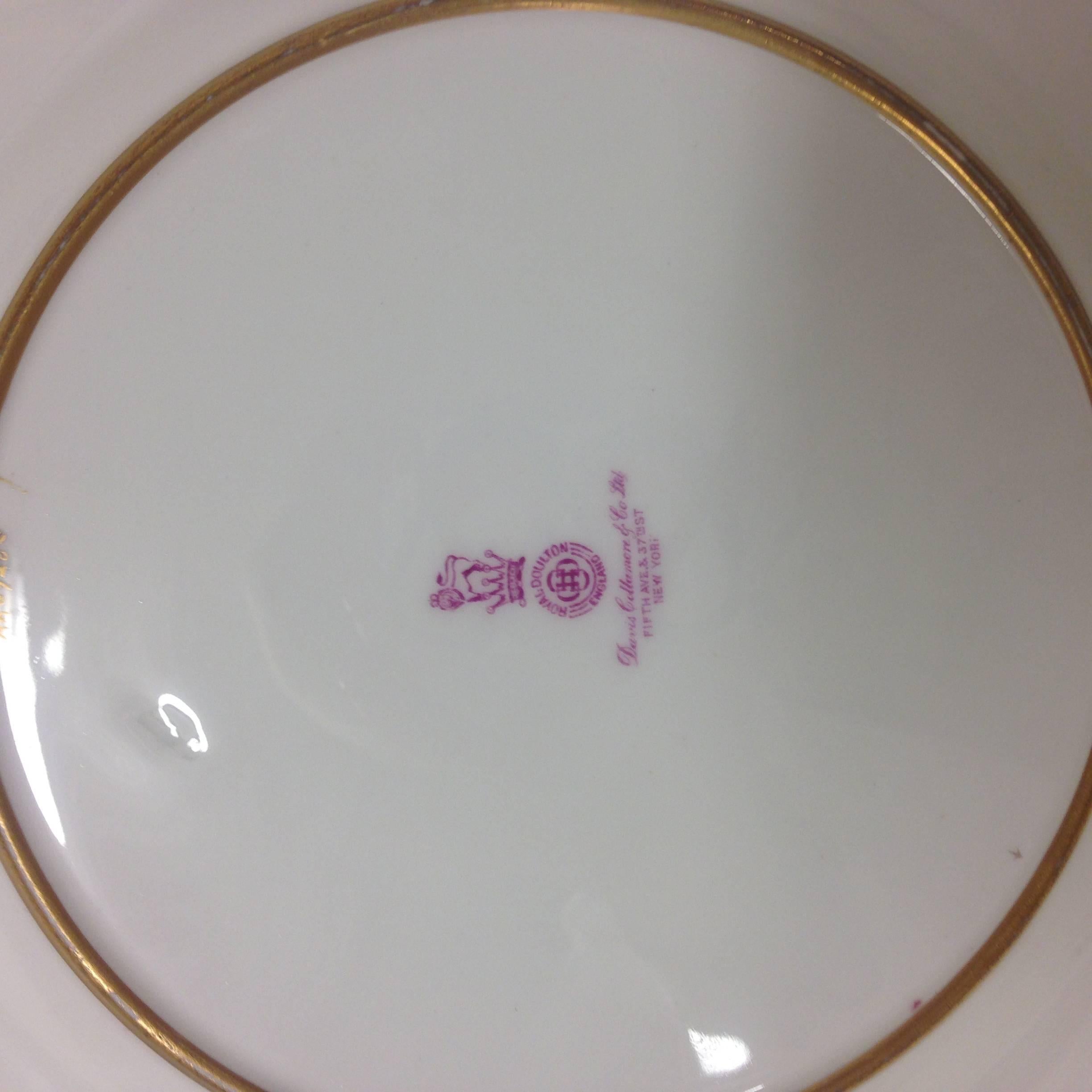 Elaborate Gilt Encrusted Set of 11 Presentation Dinner Plates In Good Condition In West Palm Beach, FL
