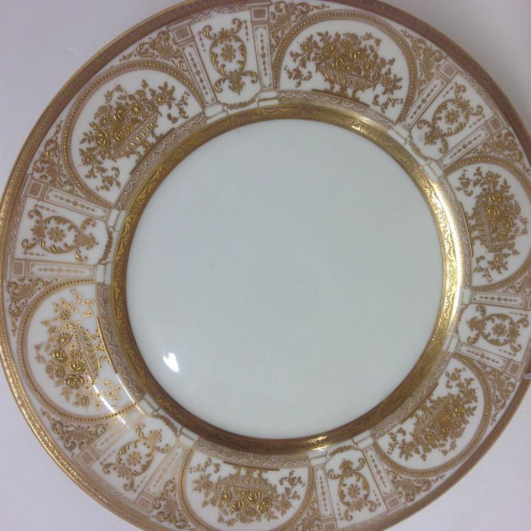 Set of Ten Elegant Gilt Encrusted Dinner Plates For Sale at 1stDibs