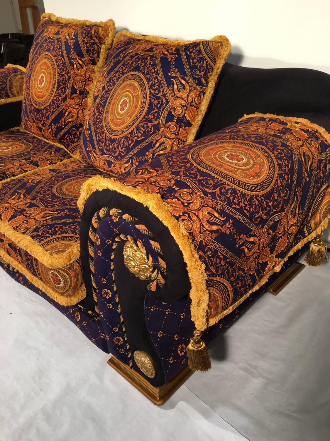 1980 Italian Design, Néo Barocco Velvet Sofa, Versace style For Sale at
