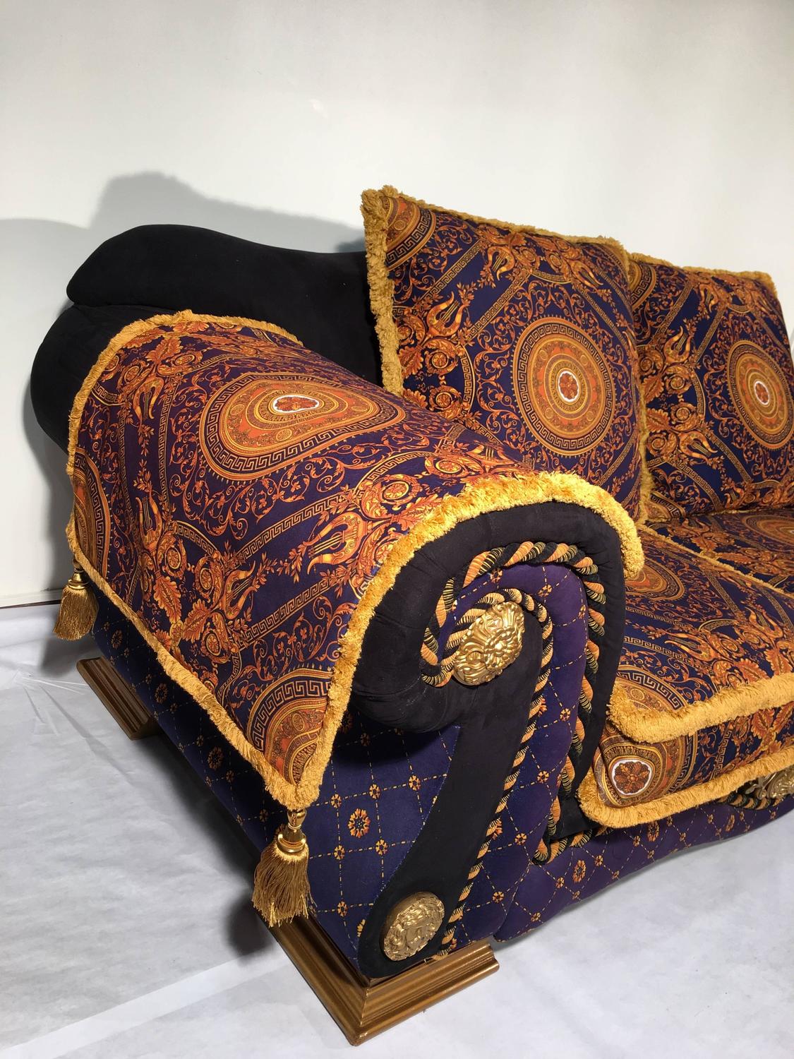 1980 Italian Design, Néo Barocco Velvet Sofa, Versace style For Sale at