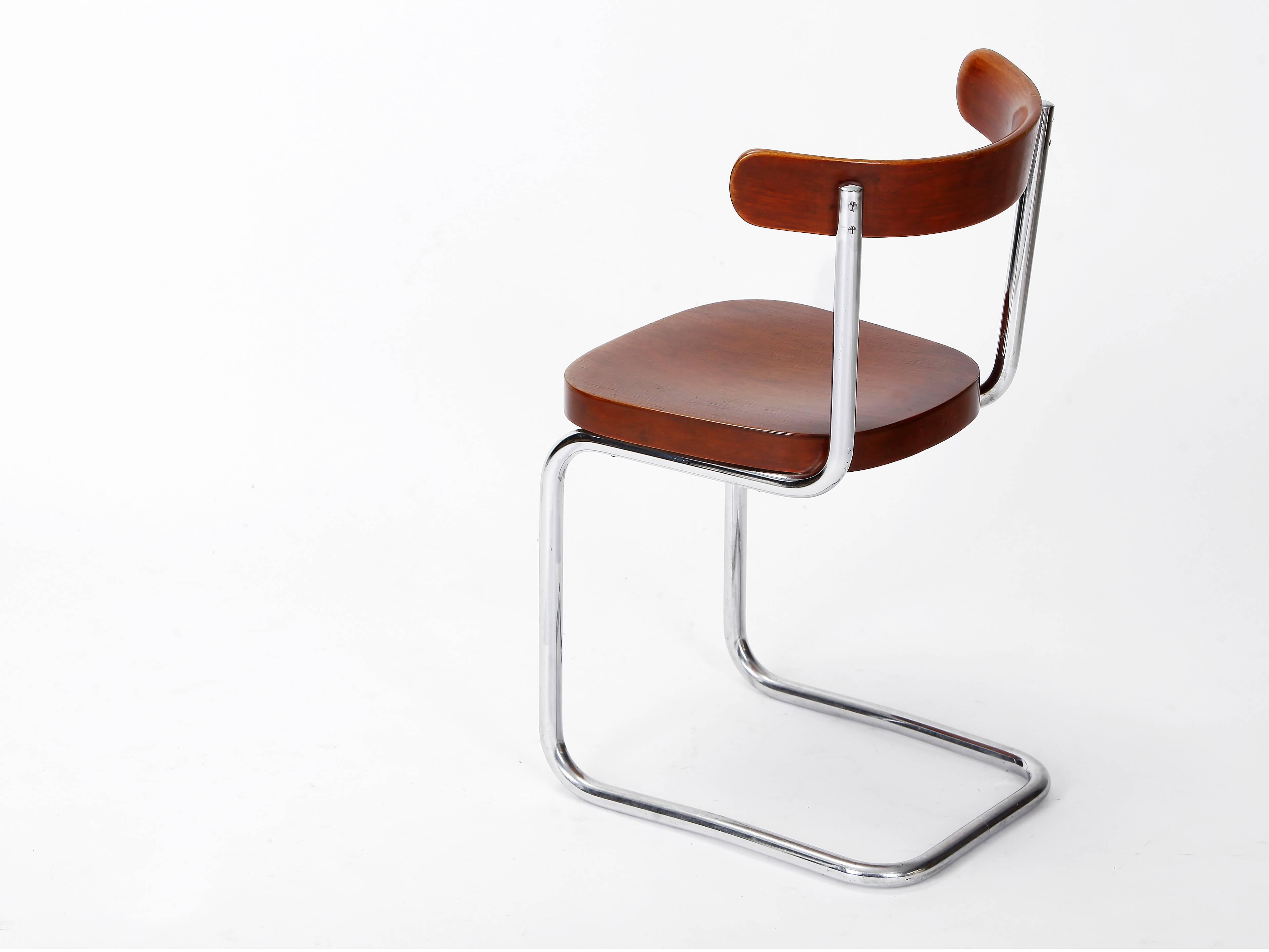 bauhaus cantilever chair