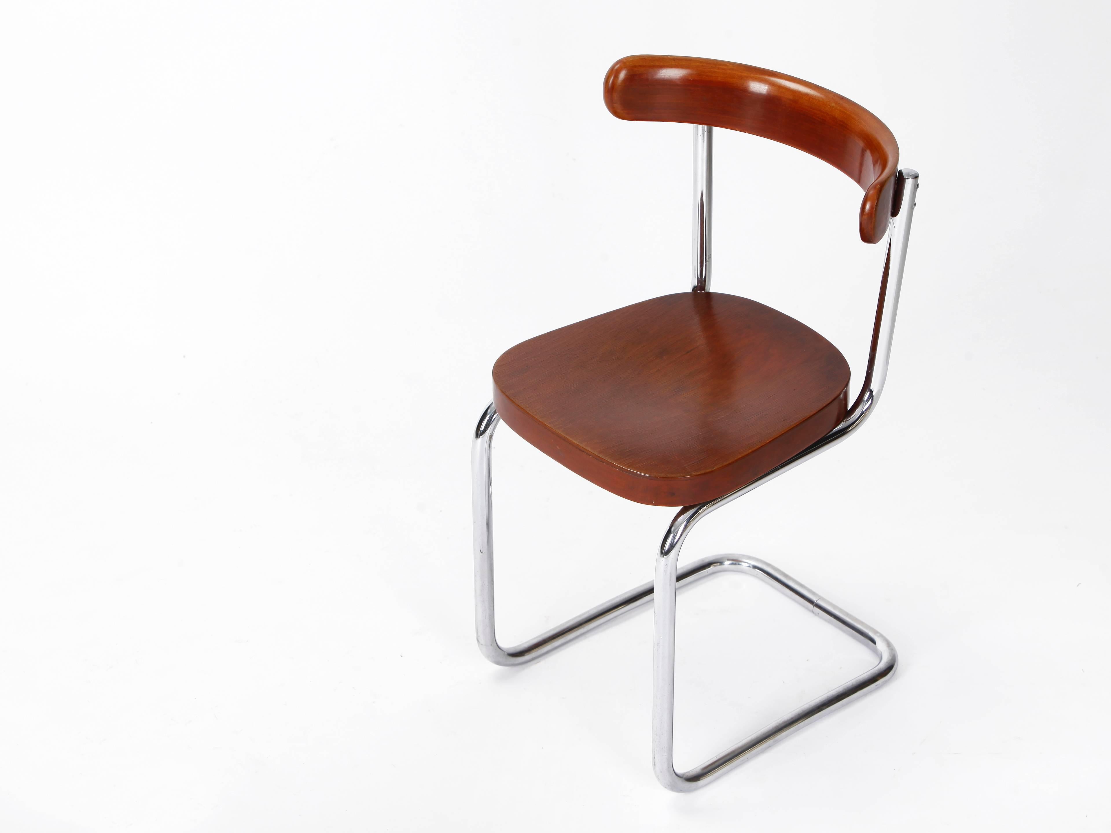 thonet cantilever chair