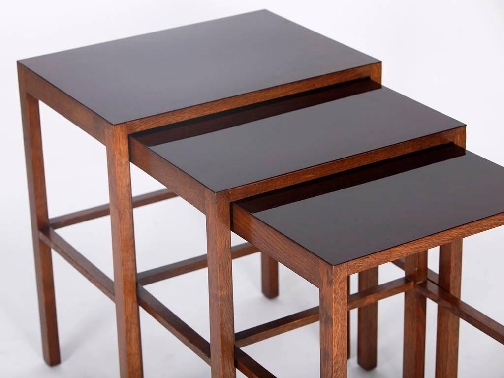 Set of Three Nesting Tables, Model No. 50, Designed by Jindrich Halabala In Excellent Condition In Wien, AT