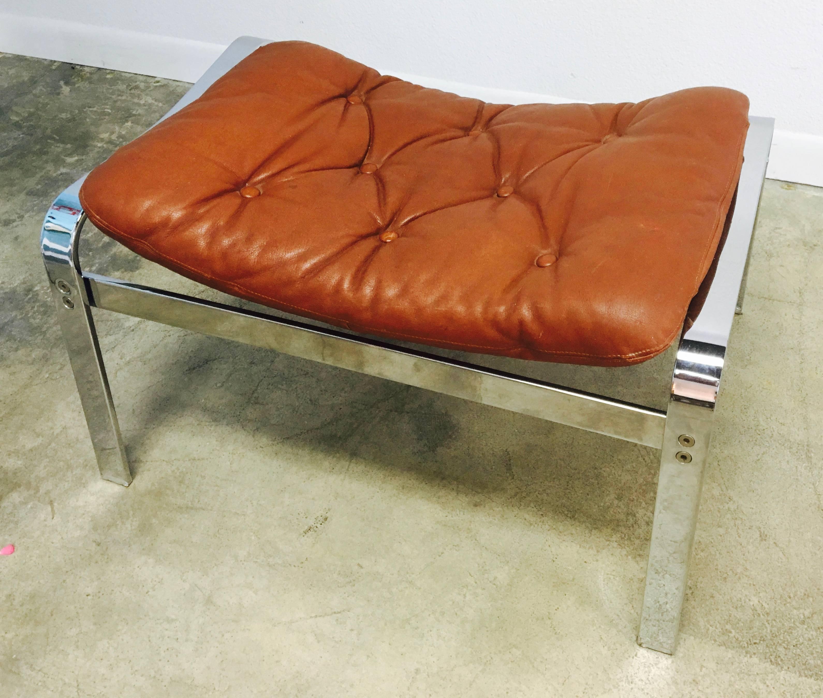 Late 20th Century Scandinavian 1970s Leather Lounge and Ottoman in the Manner of Arne Norell For Sale
