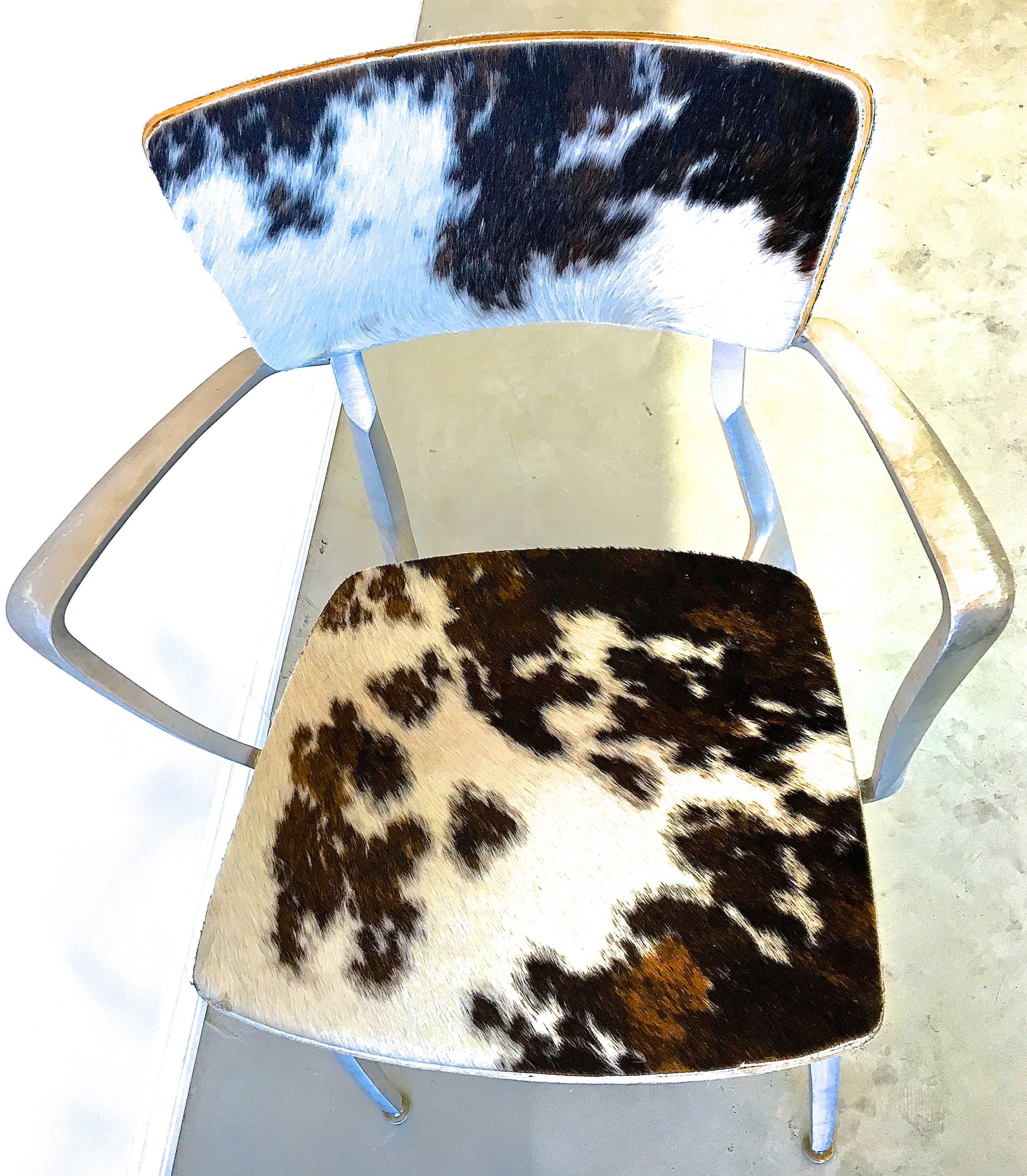 Mid-Century Modern Sand-Cast Aluminum Set of Four Chairs in Cowhide Upholstery 1