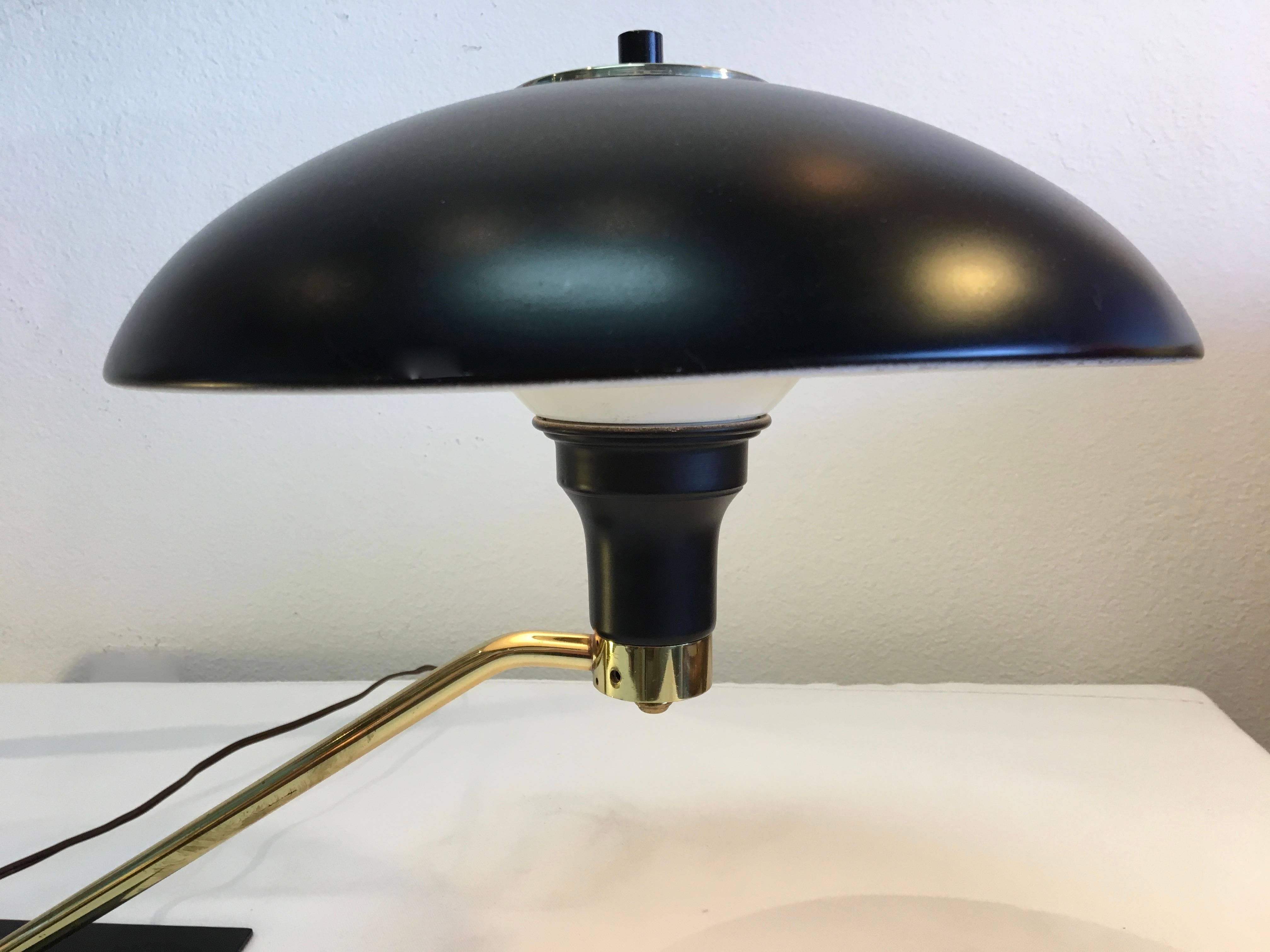 Danish Gerald Thurston Mid-Century Modern Lightolier Desk Lamp For Sale