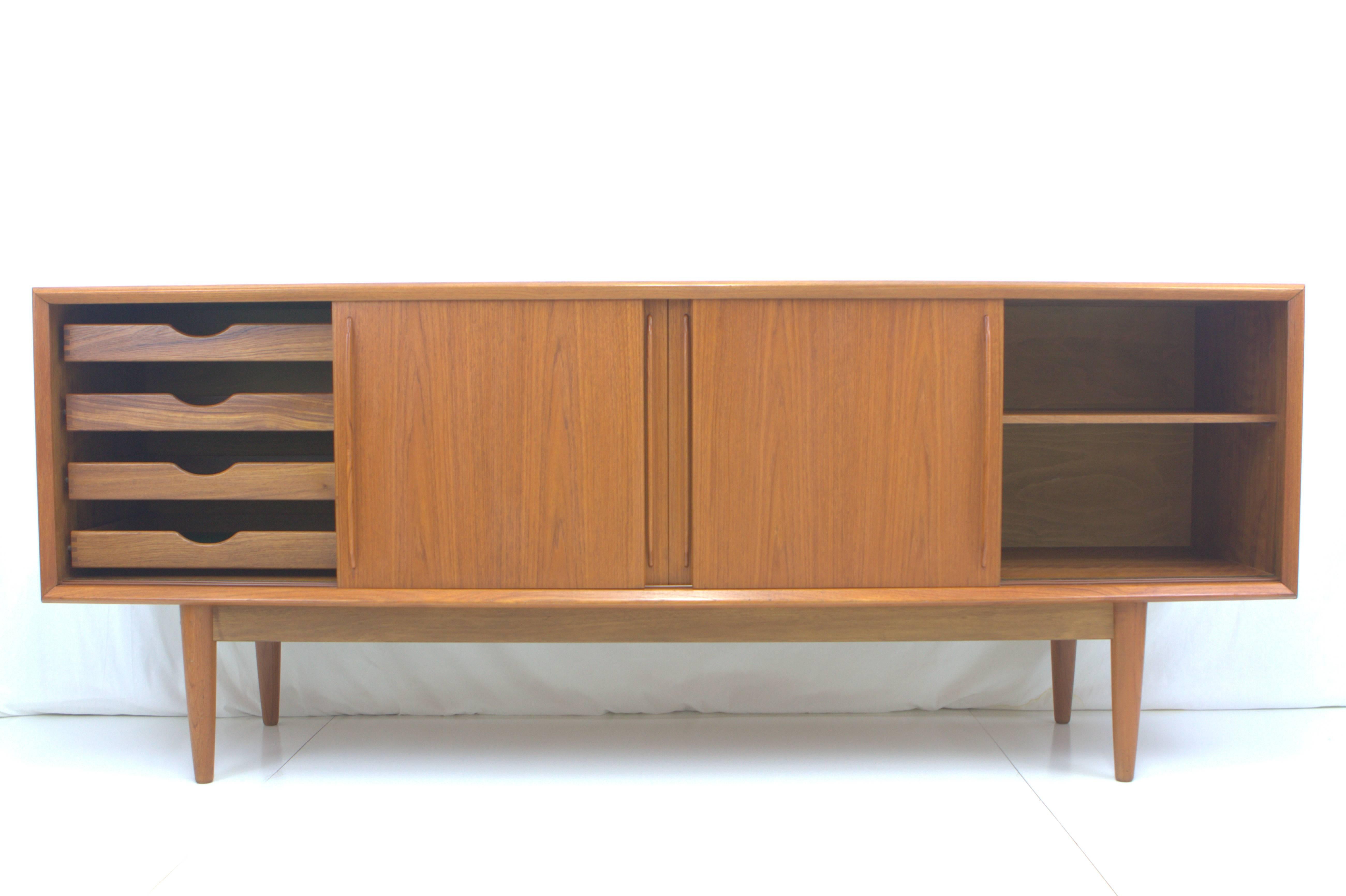 Mid-Century Modern Arne Vodder Bowfront Teak Credenza for H.P. Hansen For Sale