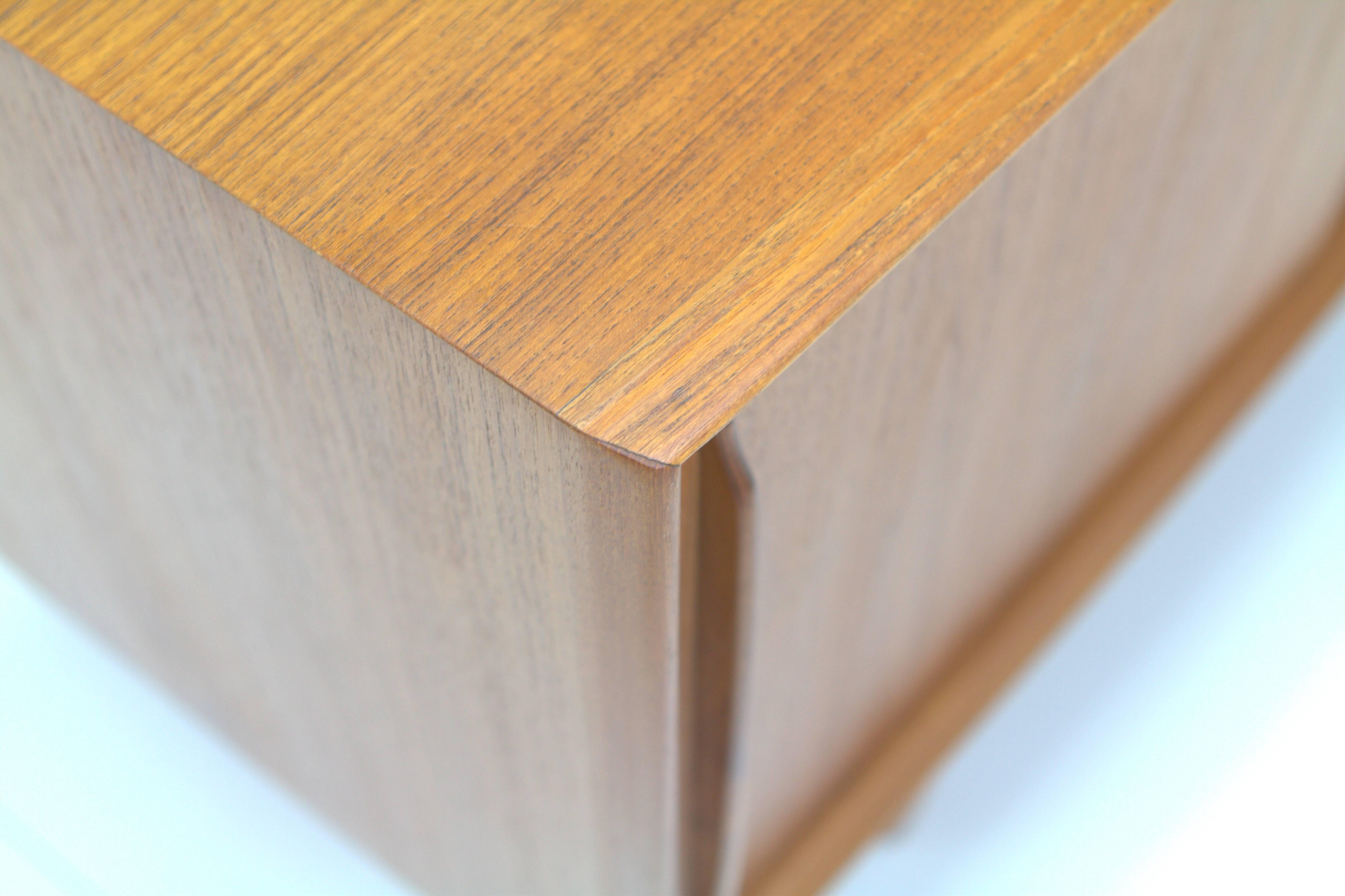 Arne Vodder Bowfront Teak Credenza for H.P. Hansen In Good Condition For Sale In Chicago, IL