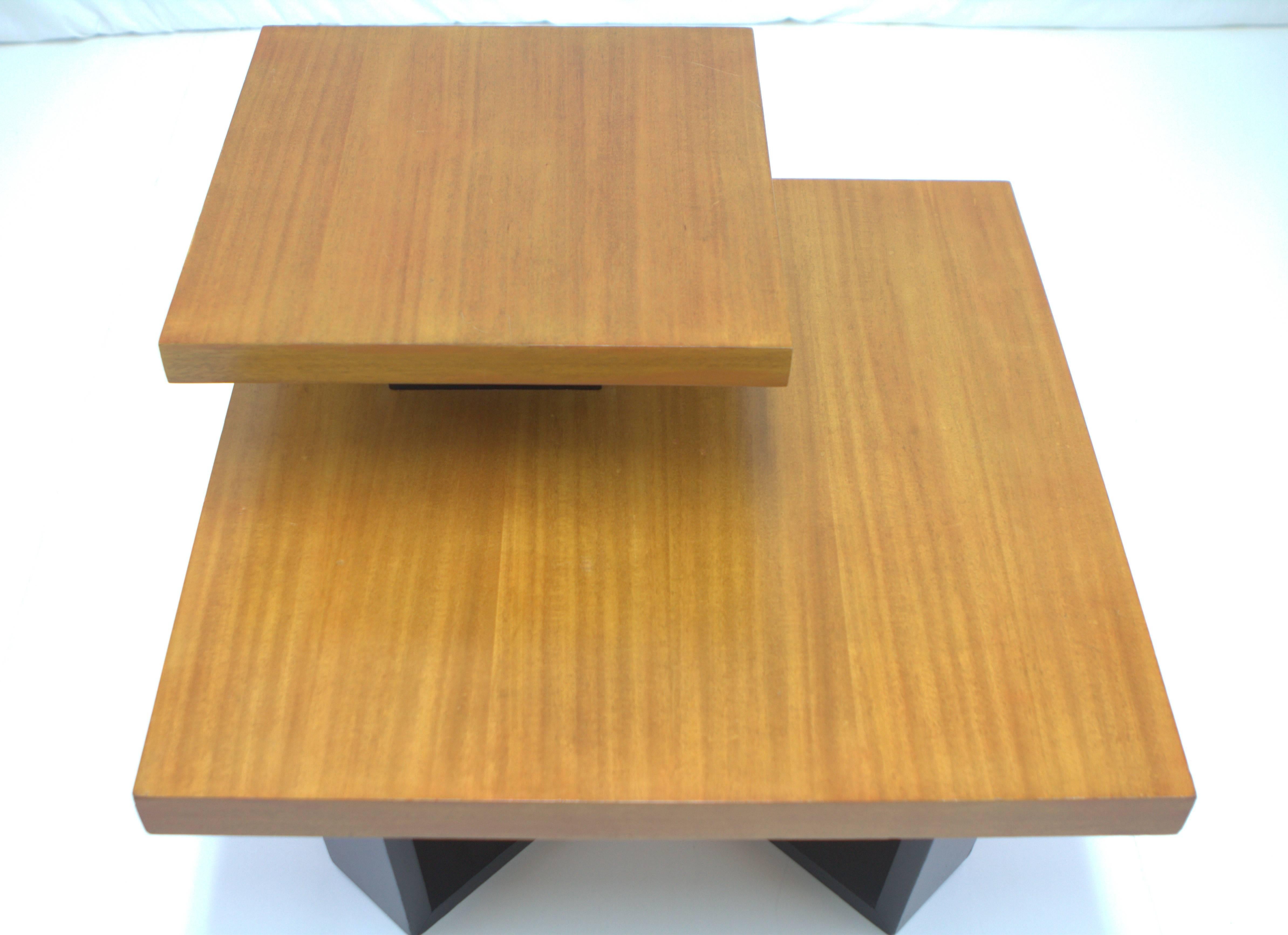 Paul Frankl Tiered Primavera Corner Table with Black Lacquered X-Base In Good Condition For Sale In Chicago, IL