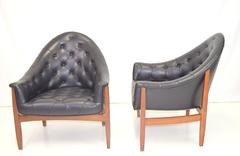 Sexy Pair of Black Leather Tufted Chairs by Milo Baughman