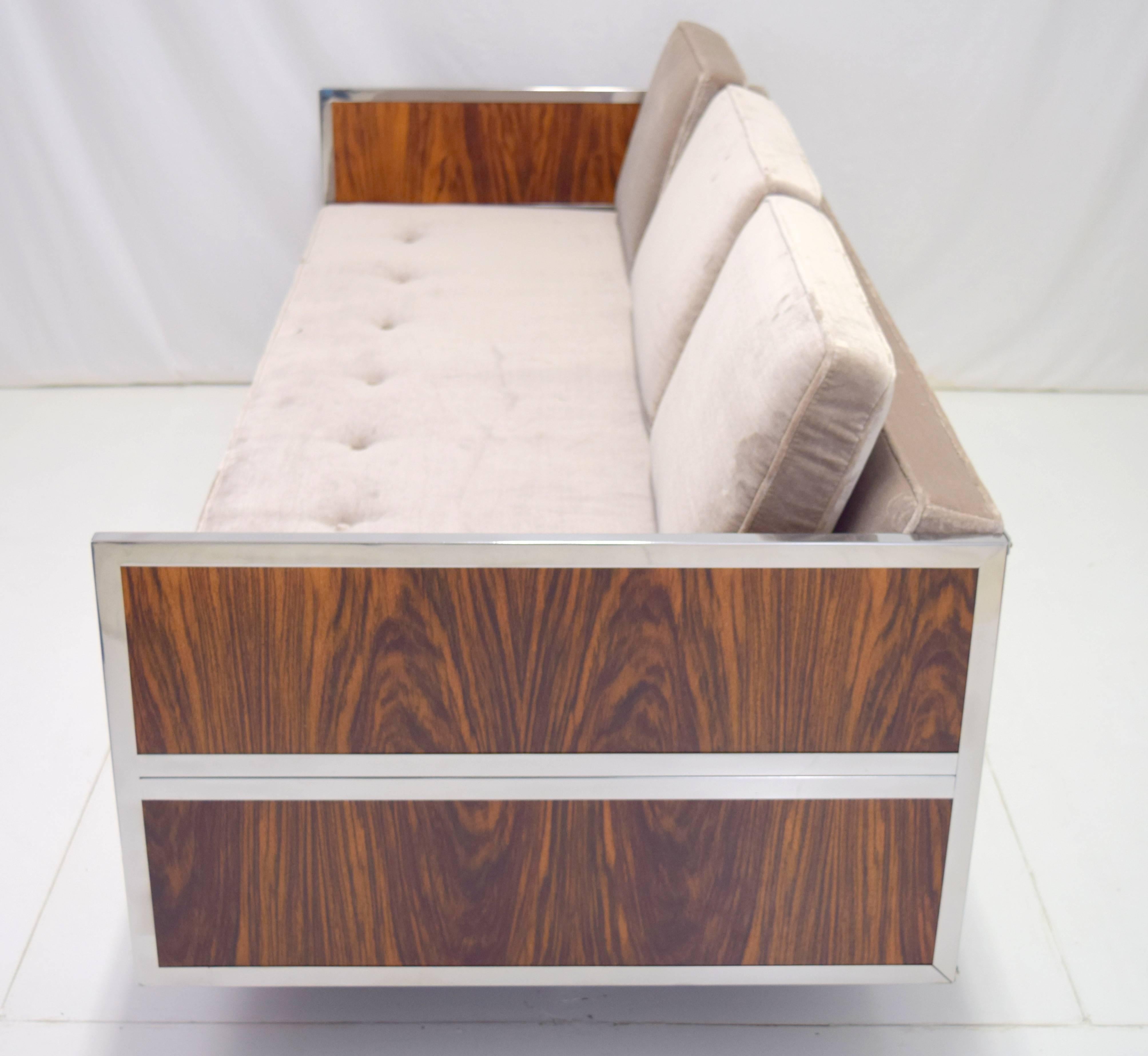 Mid-Century Modern Rosewood and Chrome Case Sofa with Oval Base Attributed to Milo Baughman For Sale