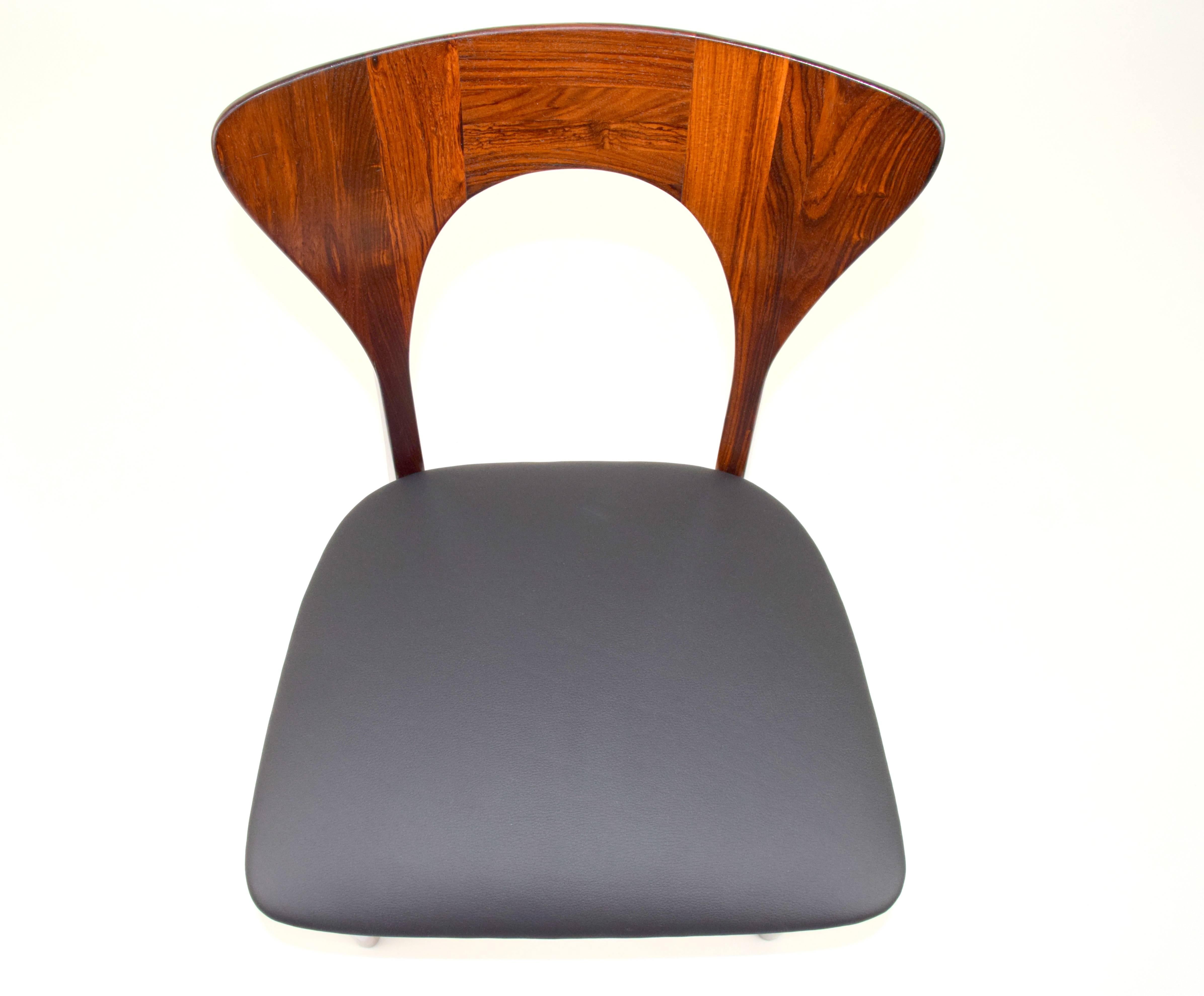 Niels Koefoed Set of Four Rosewood Peter Chairs In Excellent Condition For Sale In Chicago, IL