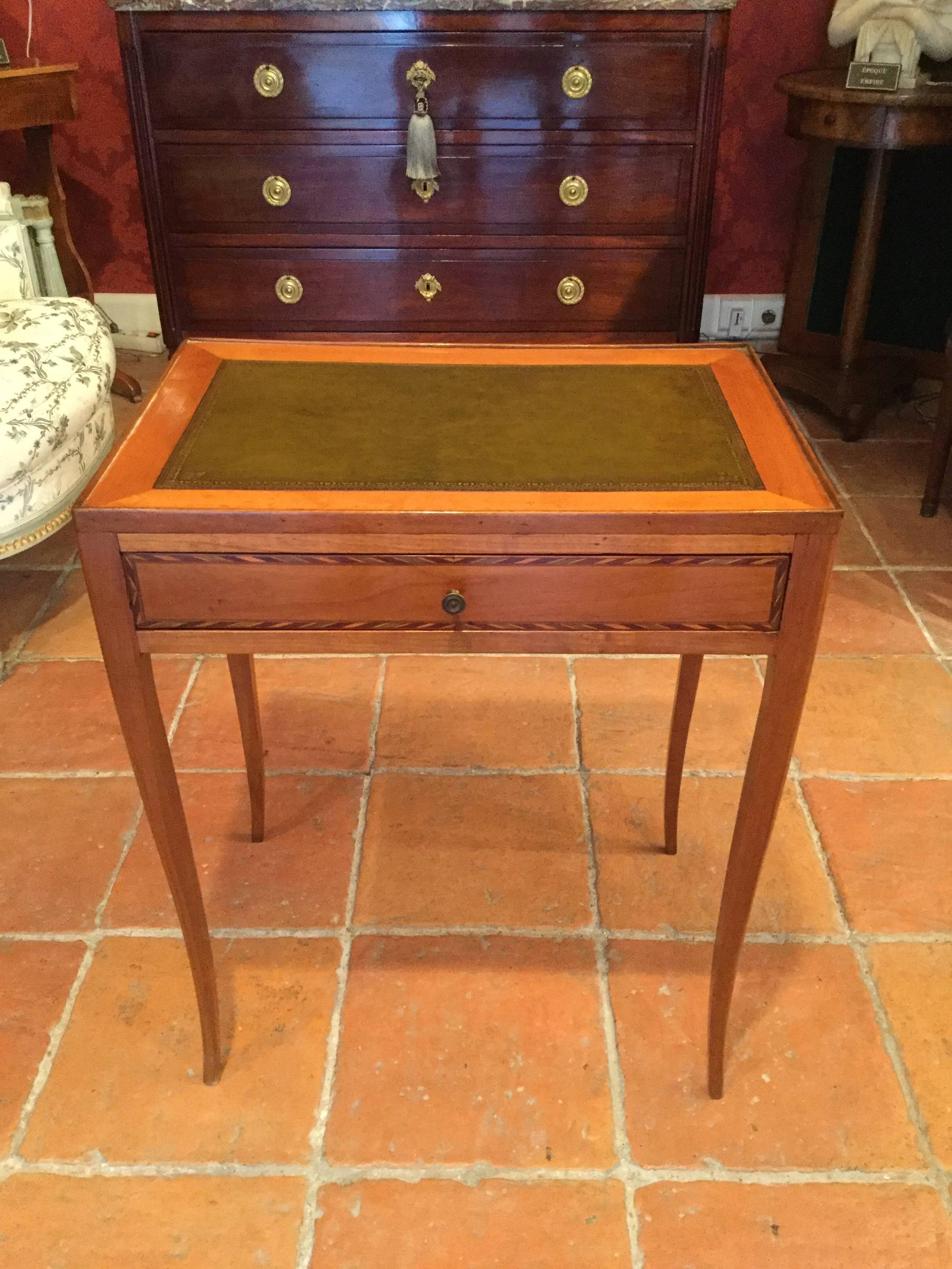 French Transition Period, circa 1765 Reversible Desk and Game Table 4