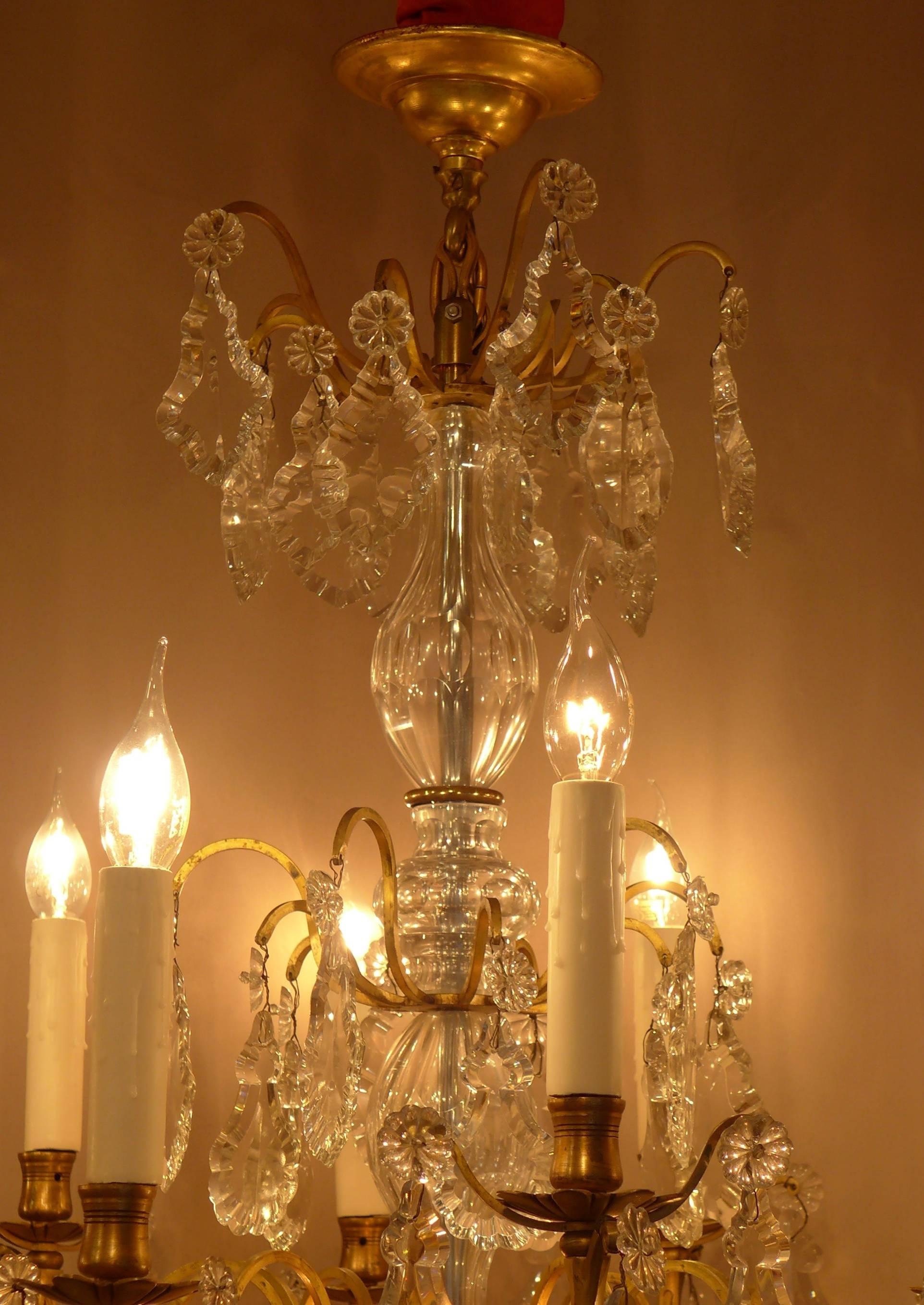 French Pair of Louis XVI Style Gilt Bronze and Chrystal Chandeliers, circa 1920 In Excellent Condition In Saint Ouen, FR