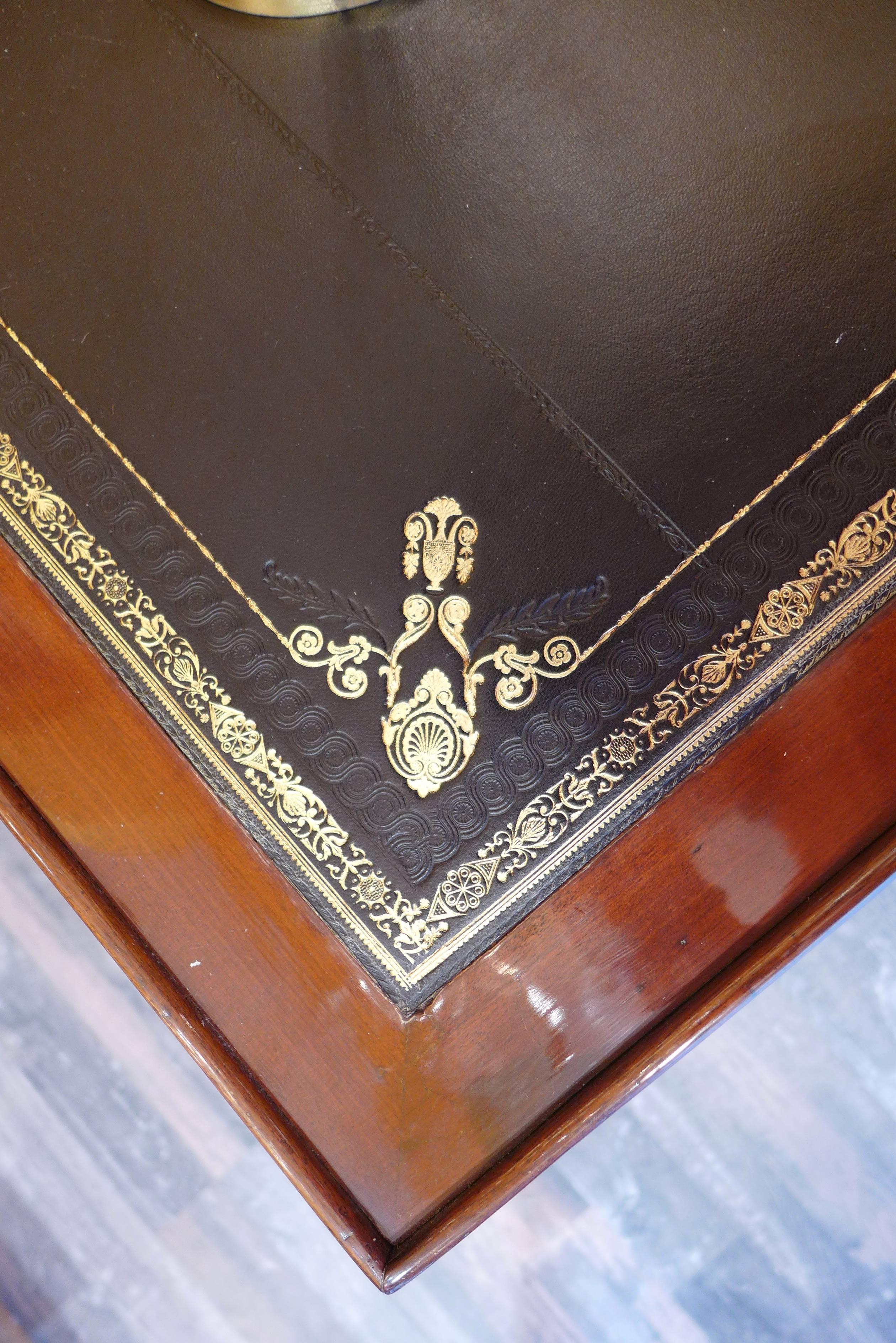 French Directoire Period, circa 1795 Reversible Desk and Tric-Trac Game Table 3