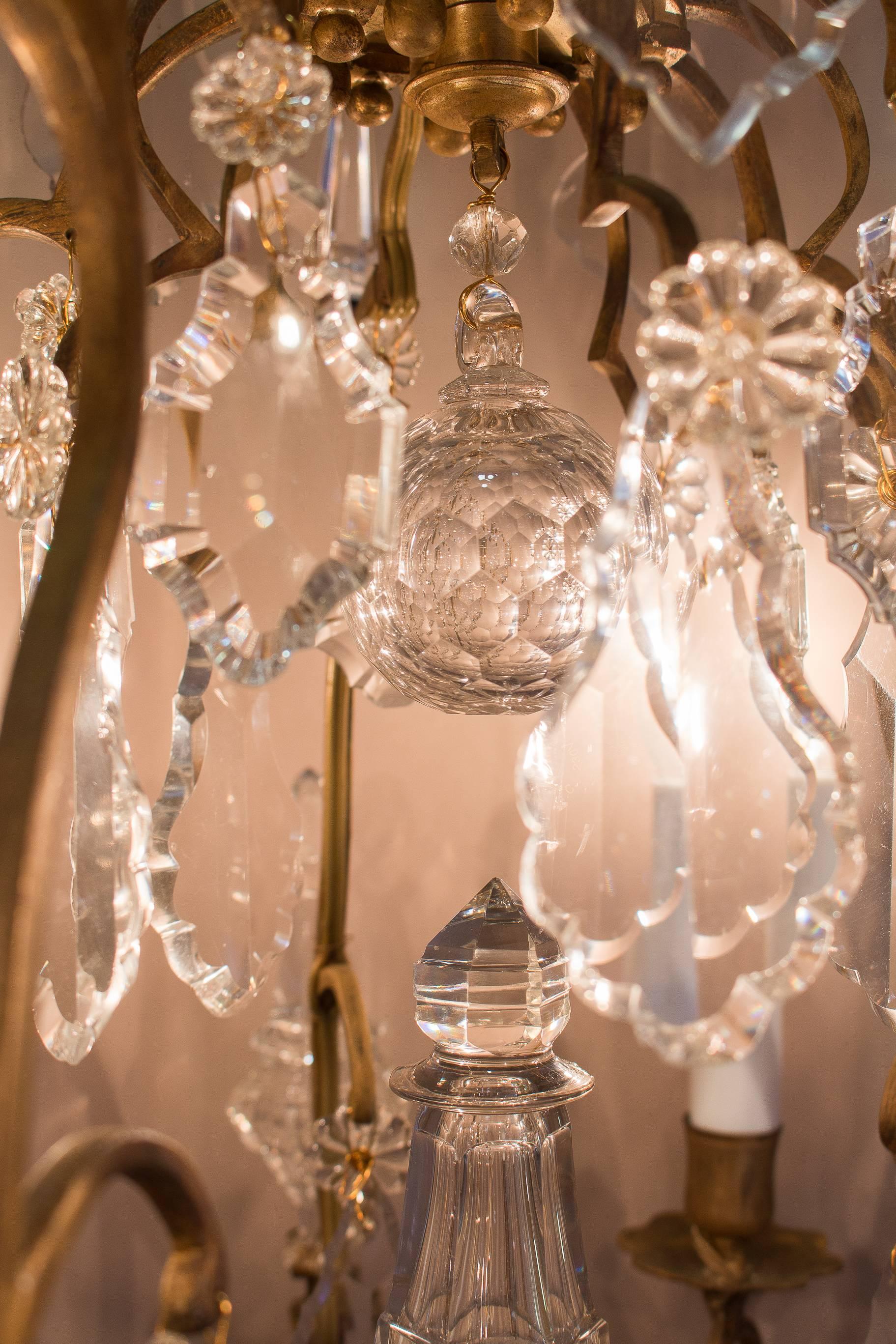 European French Late 18th Century Bronze and Hand-Cut Crystal Chandelier, circa 1800