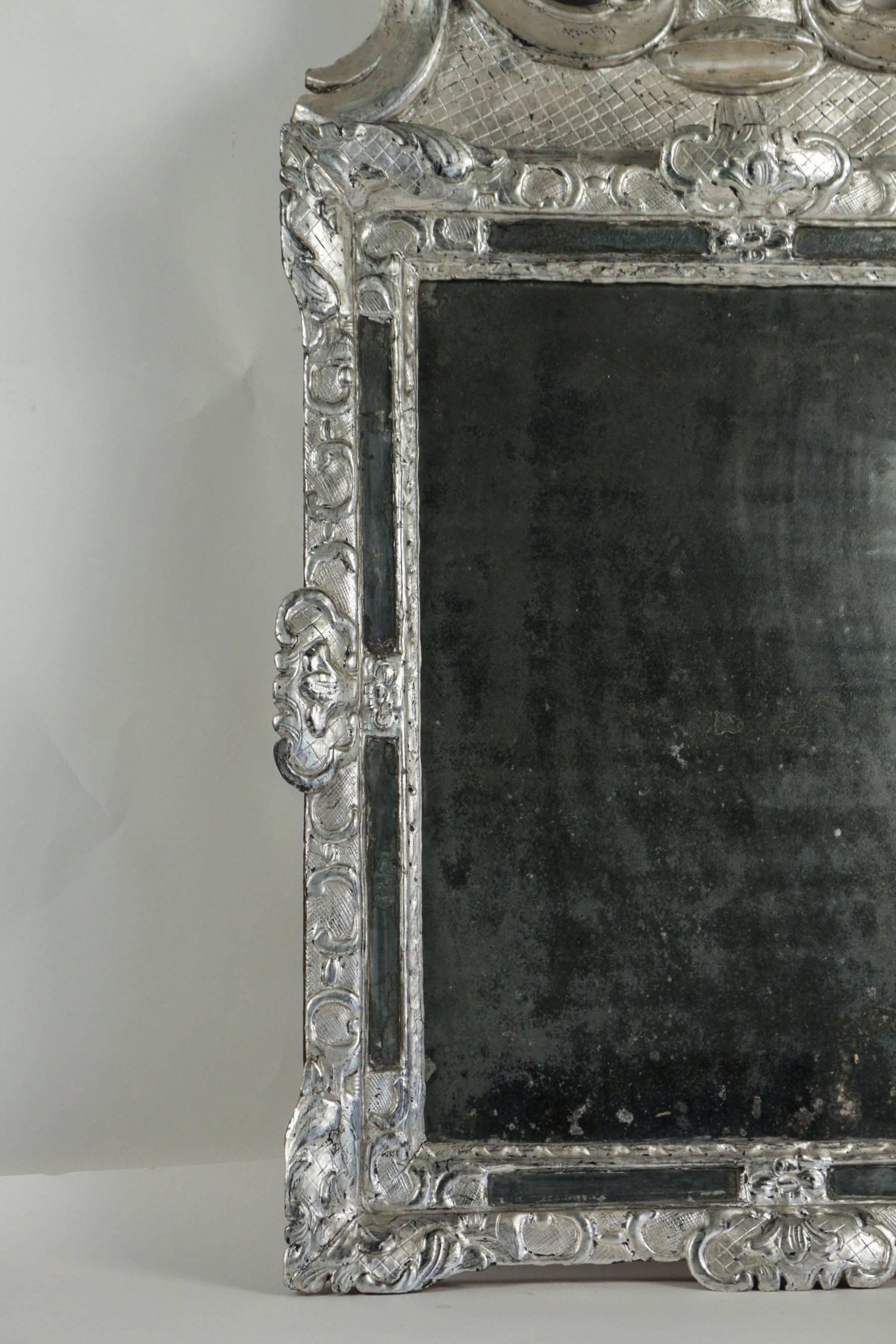 French Louis XIV Period Hand-Carved Silvered Wood Mirror, circa 1700 1
