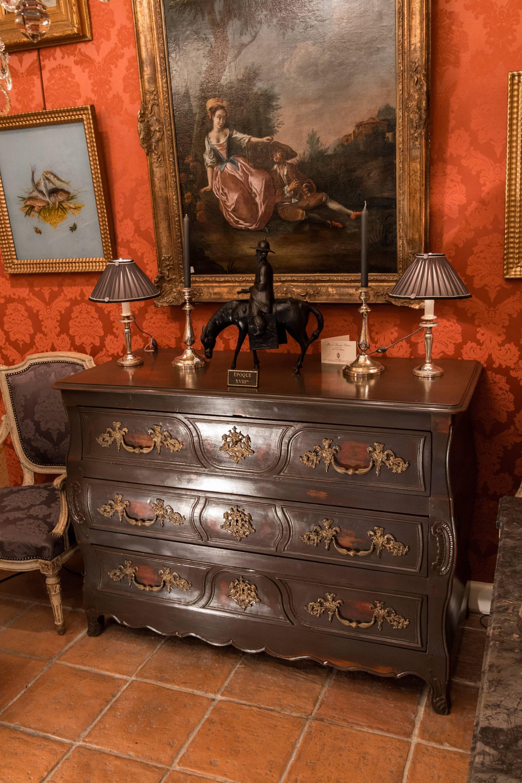 French Mid-18th Century Painted Fruitwood Castle Serpentine Commode Circa 1750 For Sale 4