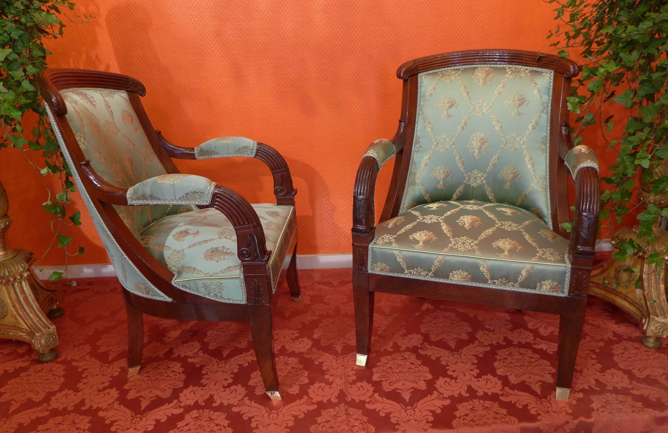 Hand-Carved French Large Pair of Early-19th Century Empire Period Mahogany Armchairs For Sale