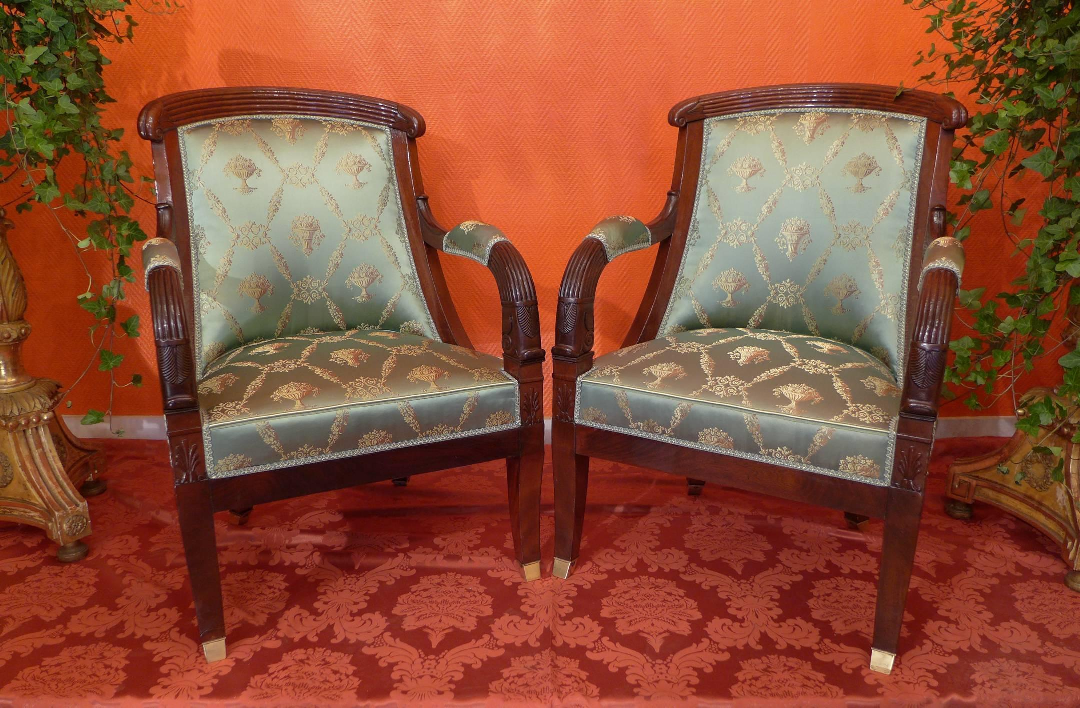 French Large Pair of Early-19th Century Empire Period Mahogany Armchairs For Sale 4