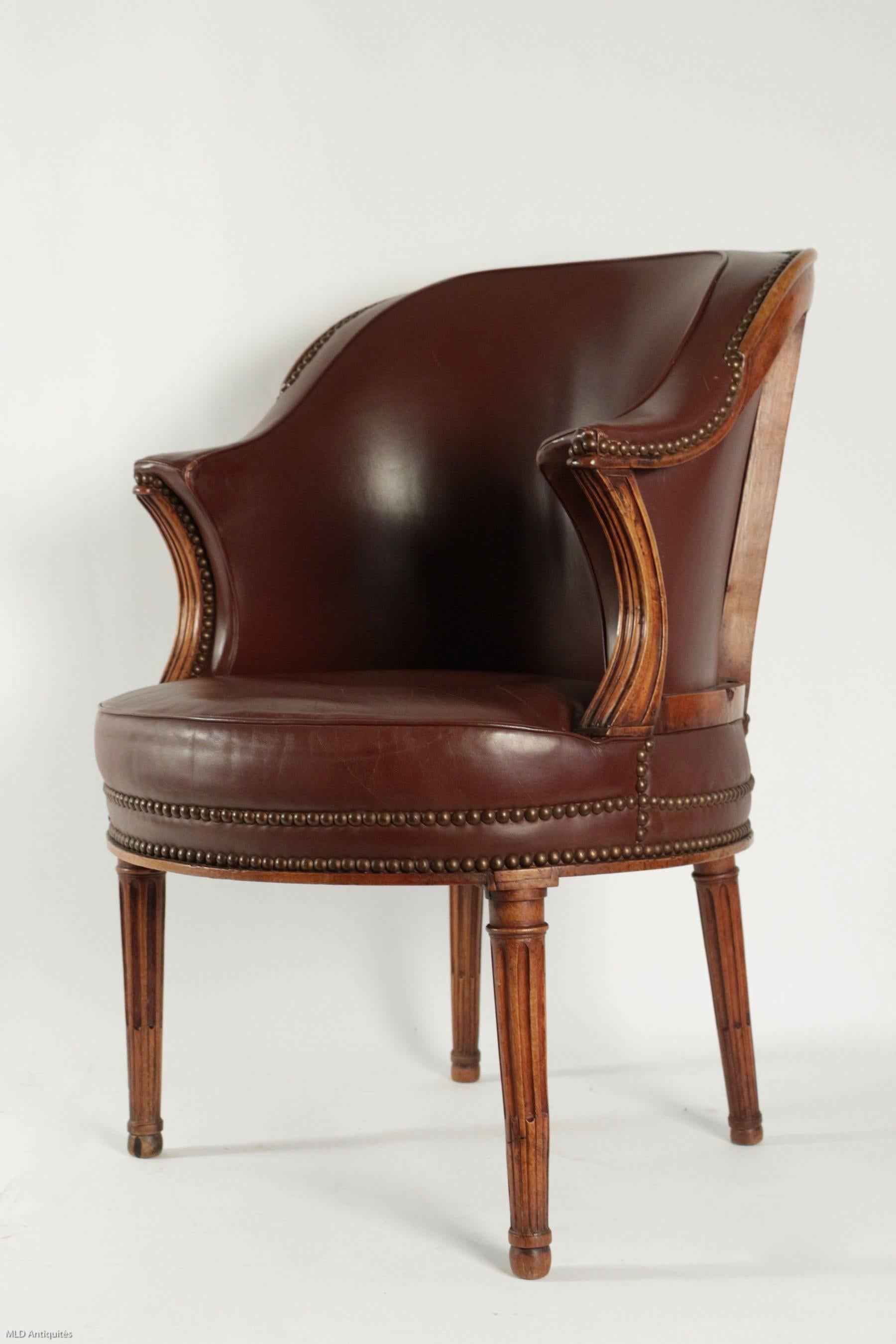 Hand-Carved French Louis XVI Period Desk Armchair by Louis Magdelaine Pluvinet, circa 1780