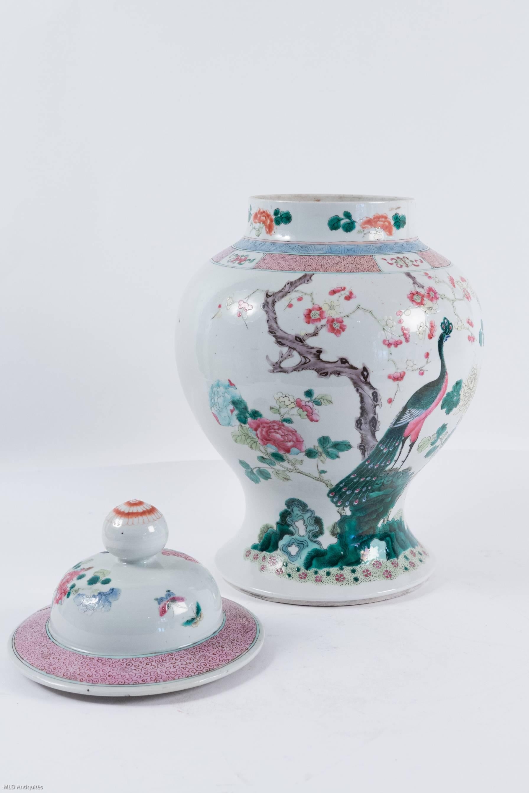 Late 19th Century Chinese Covered Jar Lamp, circa 1880 4