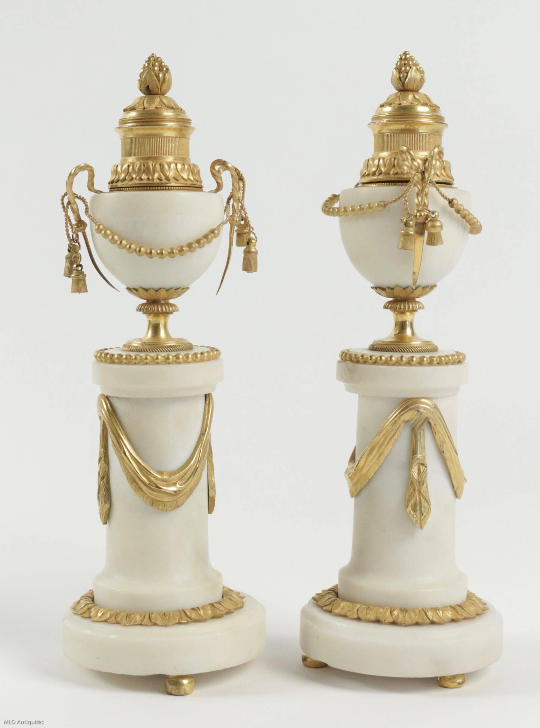 French Late 18th Century Marble and Ormolu Pair of Cassolettes Directoire Period 3