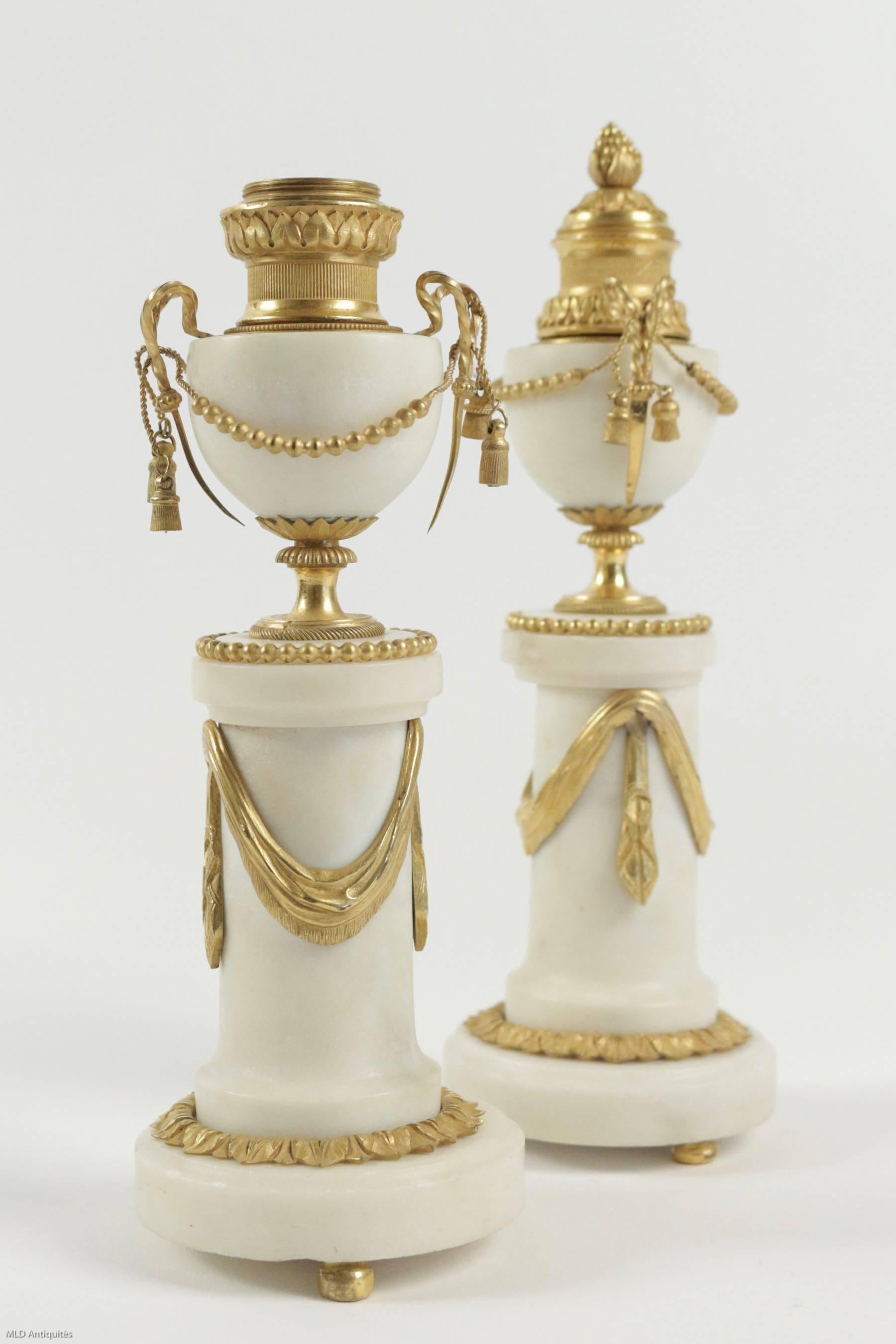 French Late 18th Century Marble and Ormolu Pair of Cassolettes Directoire Period 5