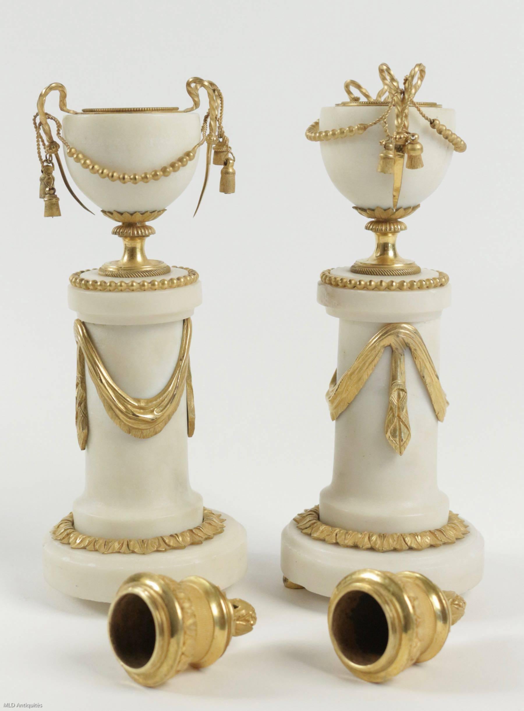 French Late 18th Century Marble and Ormolu Pair of Cassolettes Directoire Period 6