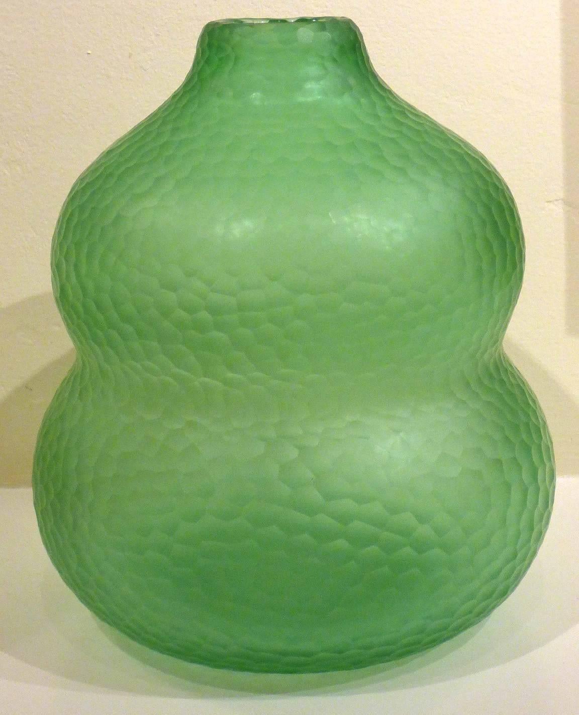 Mid-20th Century Carlo Scarpa Battuto Green Glass Vase, Venini, Murano