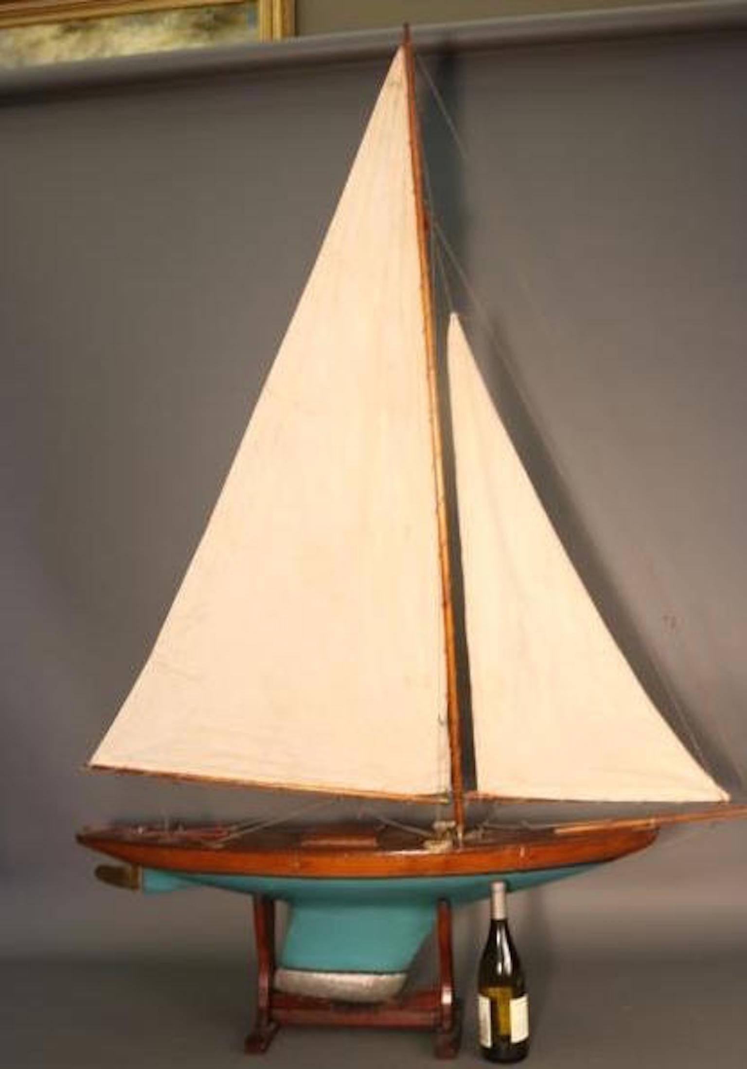 Vintage Pond Yacht Model In Good Condition In Norwell, MA