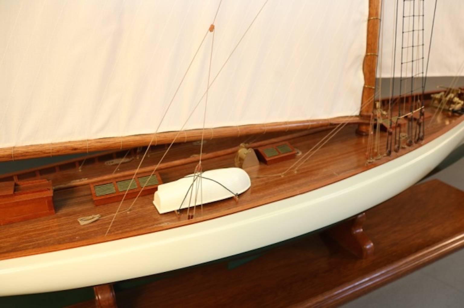 Maquette de la Coupe de l'America 