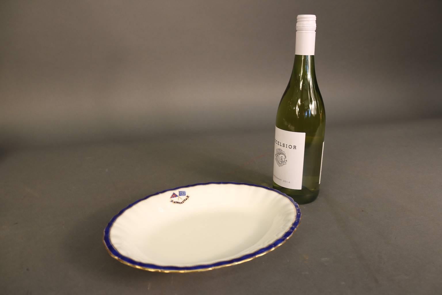 Scalloped Serving Platter; J. Pierpont Morgan's Personal Dinnerware, circa 1890 In Good Condition In Norwell, MA
