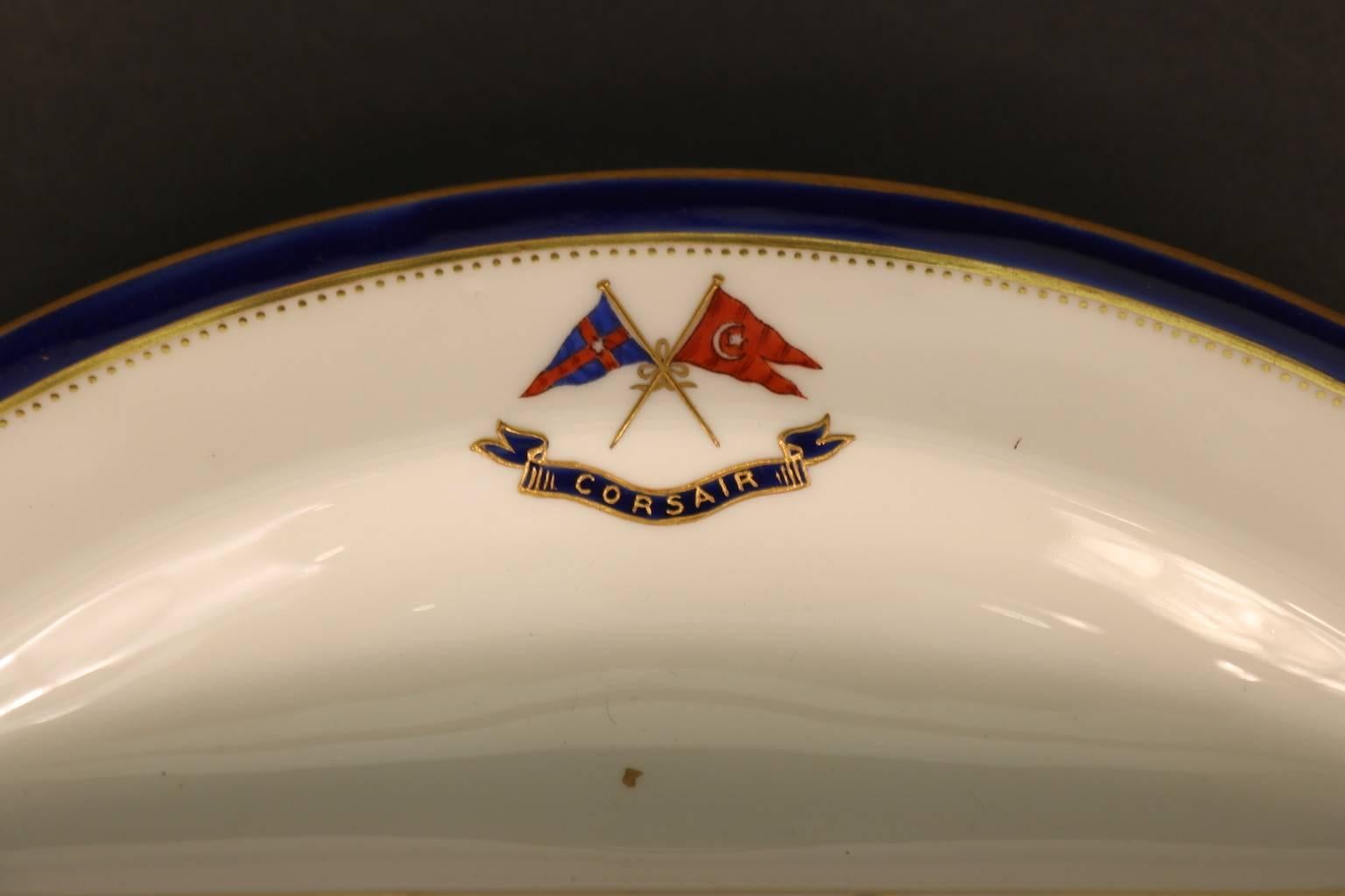 Asparagus Plate; J. Pierpont Morgan House Burgee, circa 1890 In Good Condition For Sale In Norwell, MA