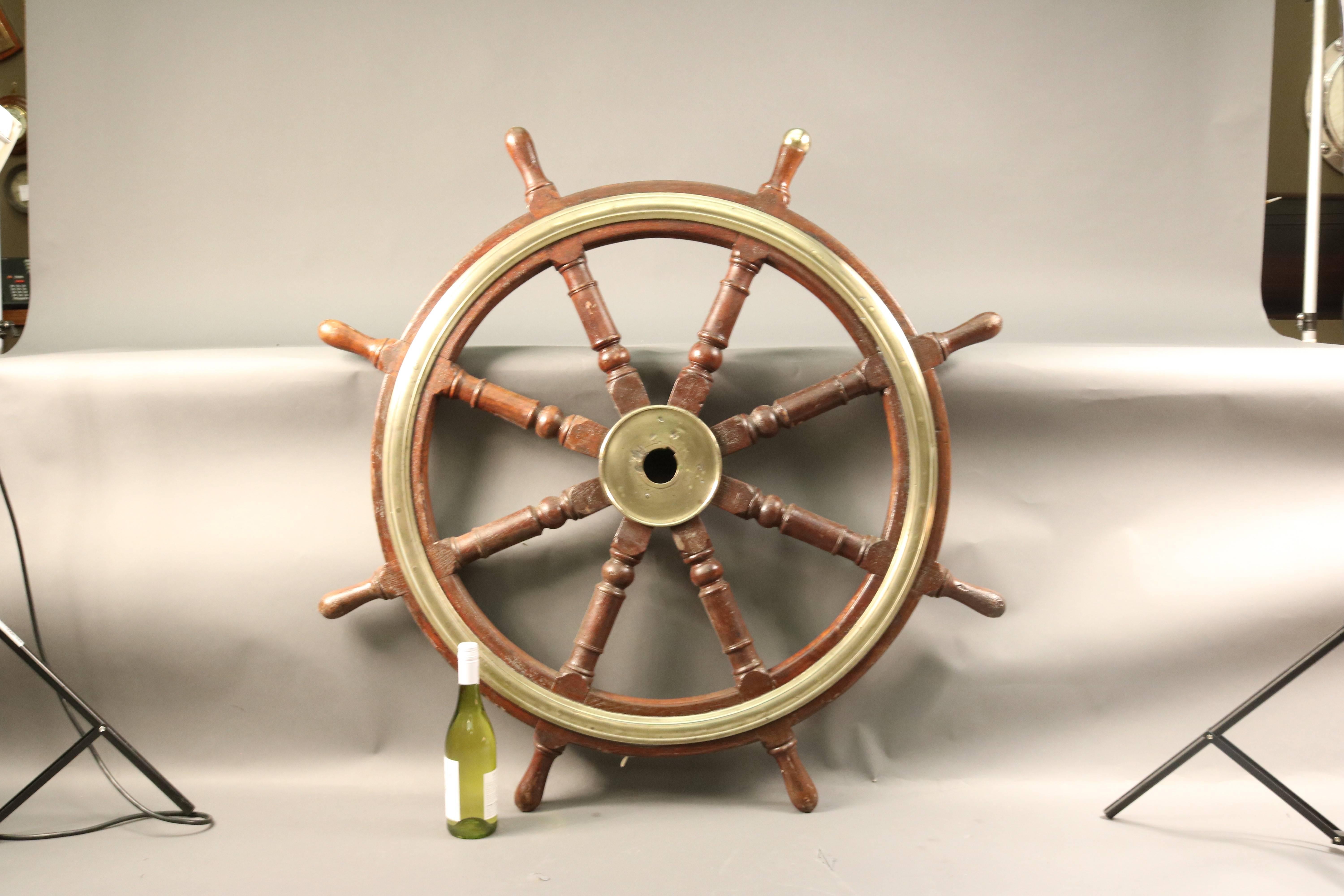 Roue de bateau en bois authentique Bon état - En vente à Norwell, MA